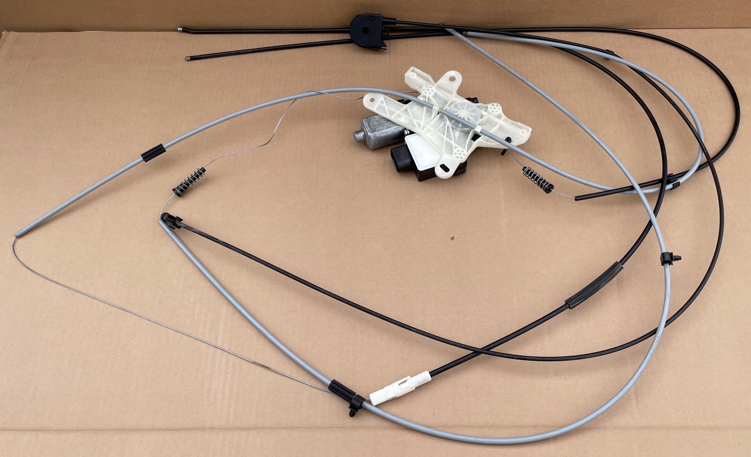 mechanism ROLETY boot AUDI A6 C8 KOMBI 4K9863560 original