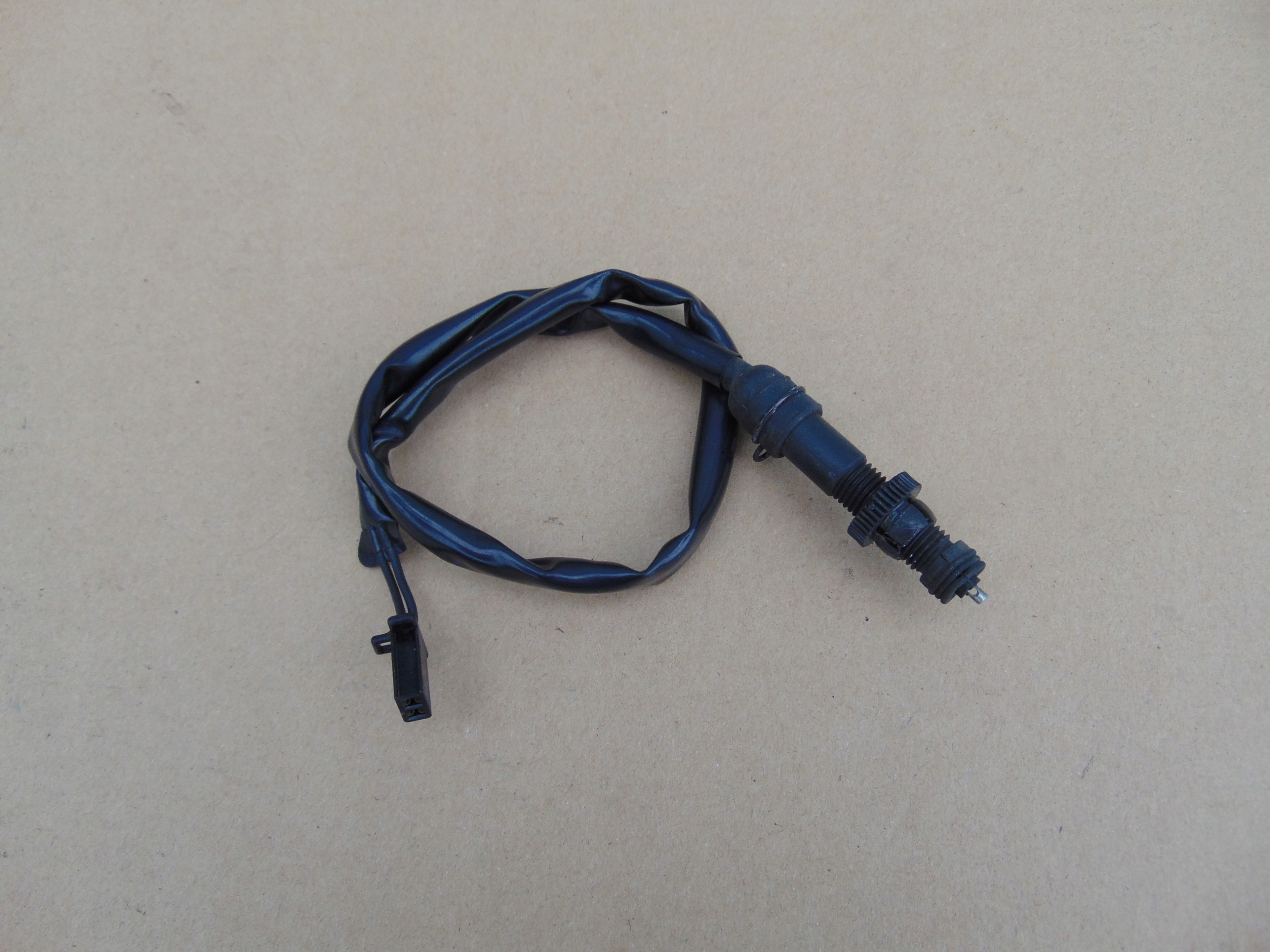 HONDA VARADERO 125 CZUJNIK STOP TYŁ