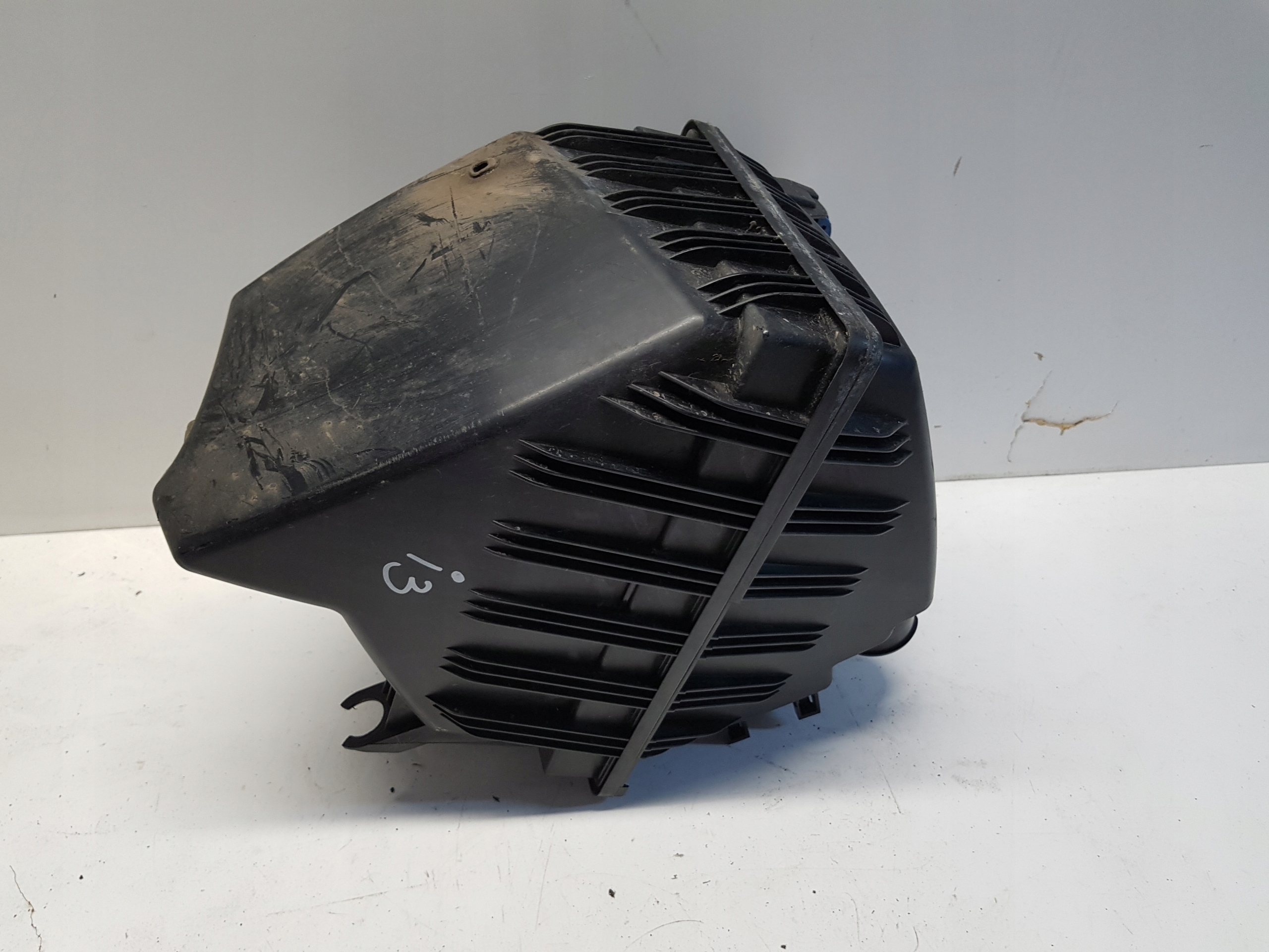 BMW I3 i01 Gehäuse filter luft 7642403