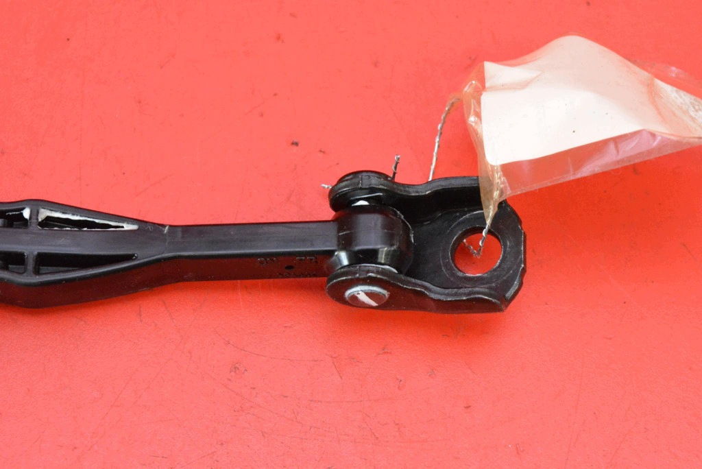 limiter door left front JAECOO J7 23