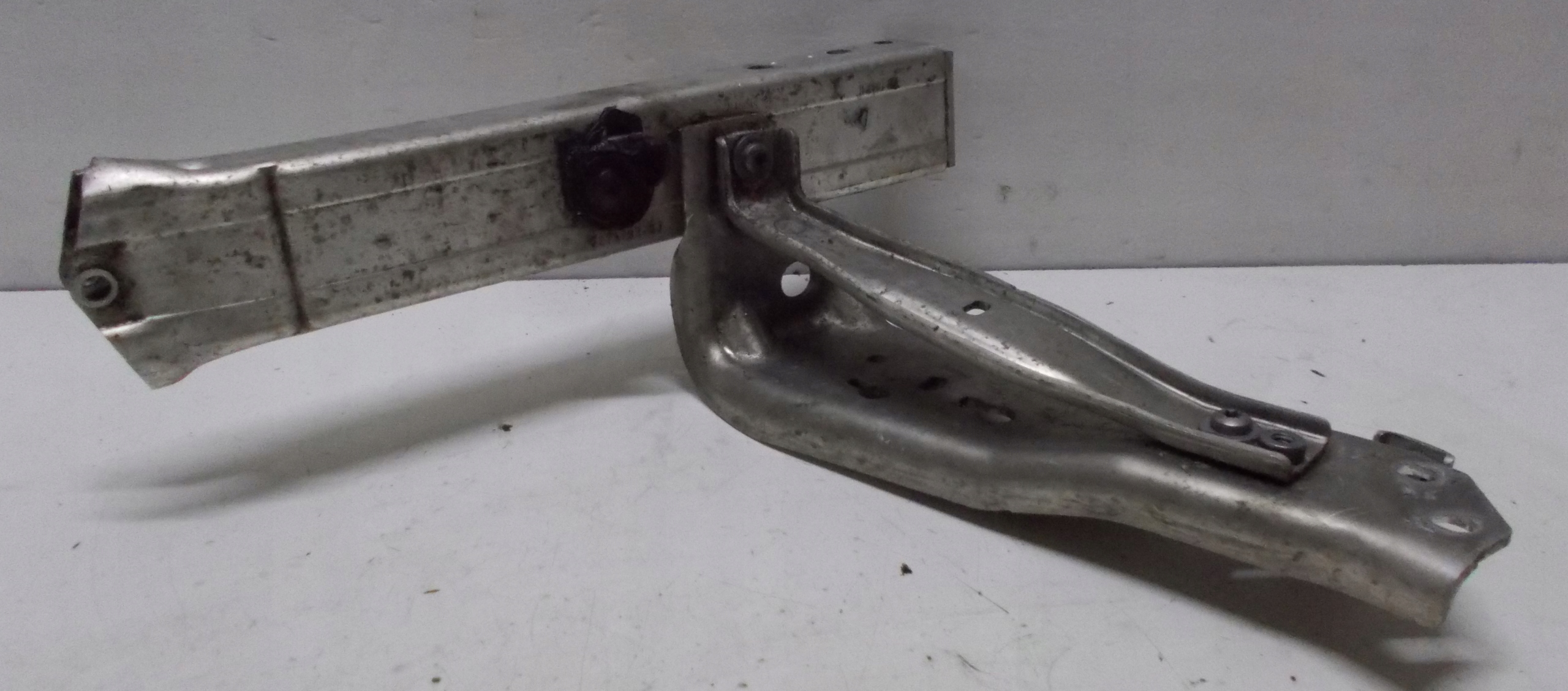MINI COUNTRYMAN 19R 1.5 beam tip KIEL tip console supports left