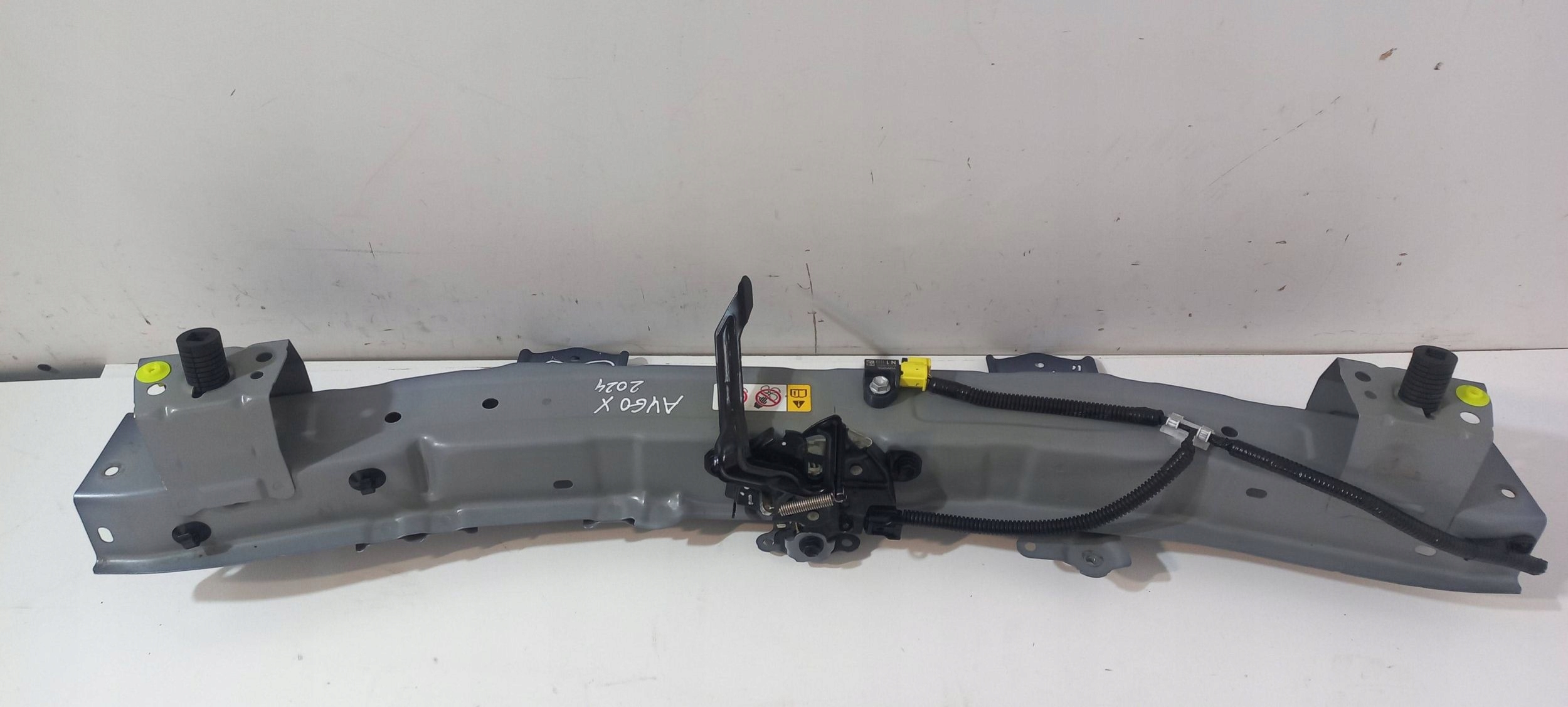 Toyota Aygo X 2024 1K3 support panel for radiators pillar upper (AX21)