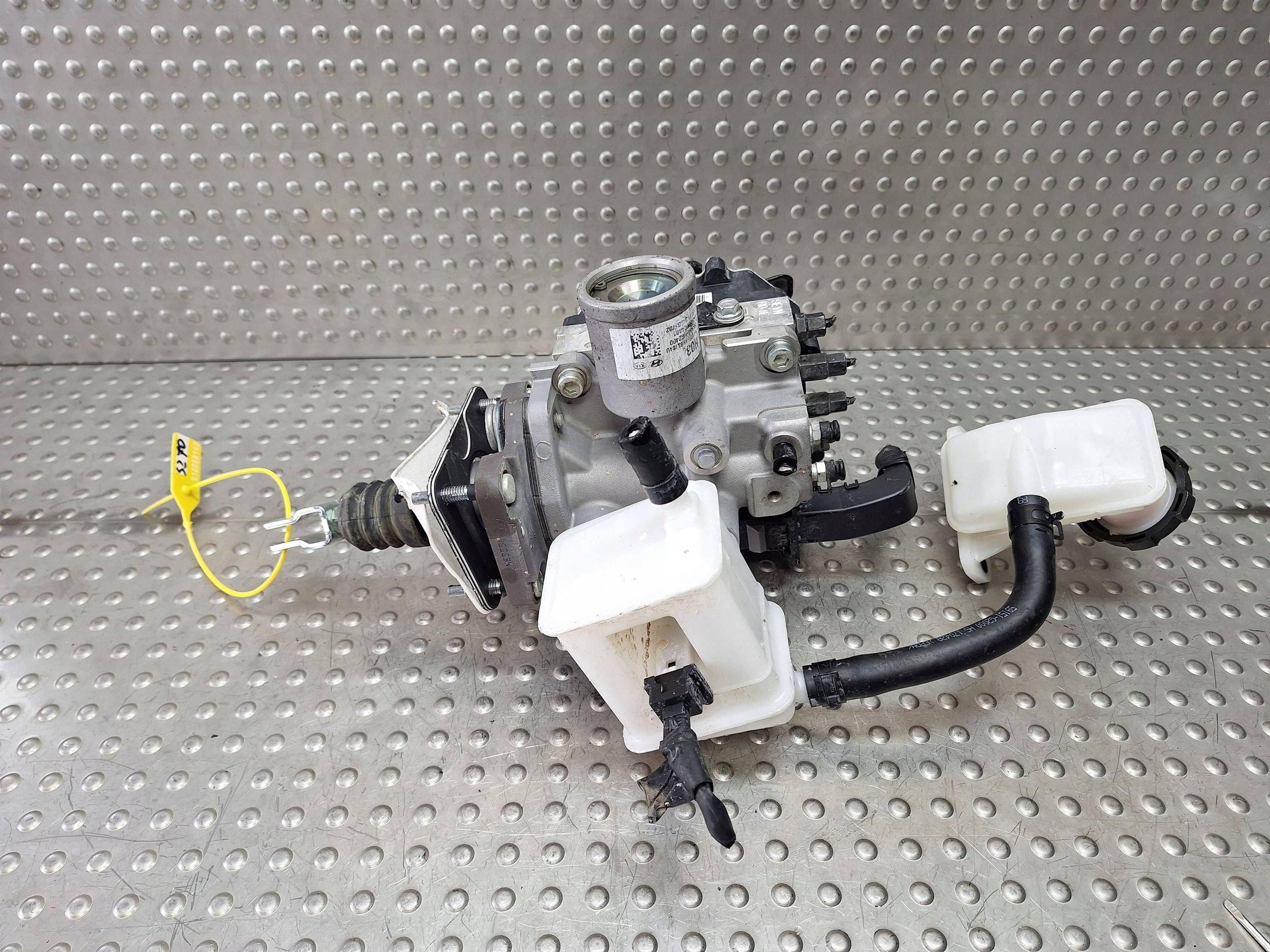 pump control unit ABS 58500G2400 BH60164A01 HYUNDAI IONIQ 16