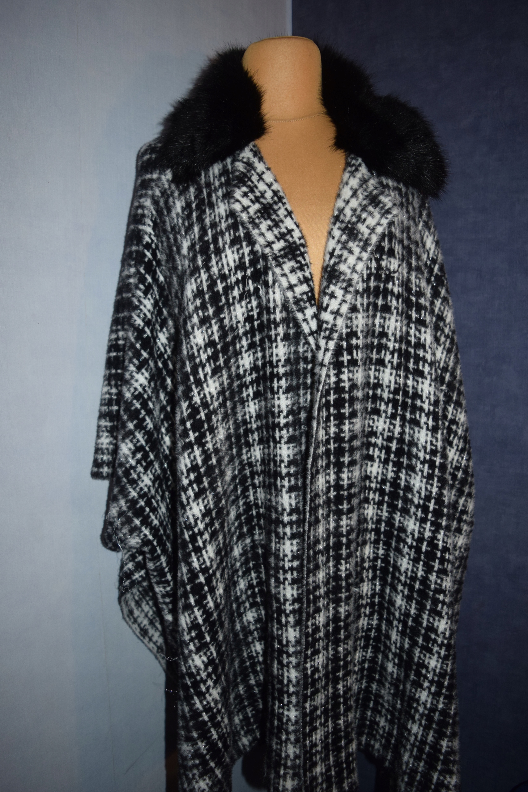 Principles Piękne ponczo nowe _48