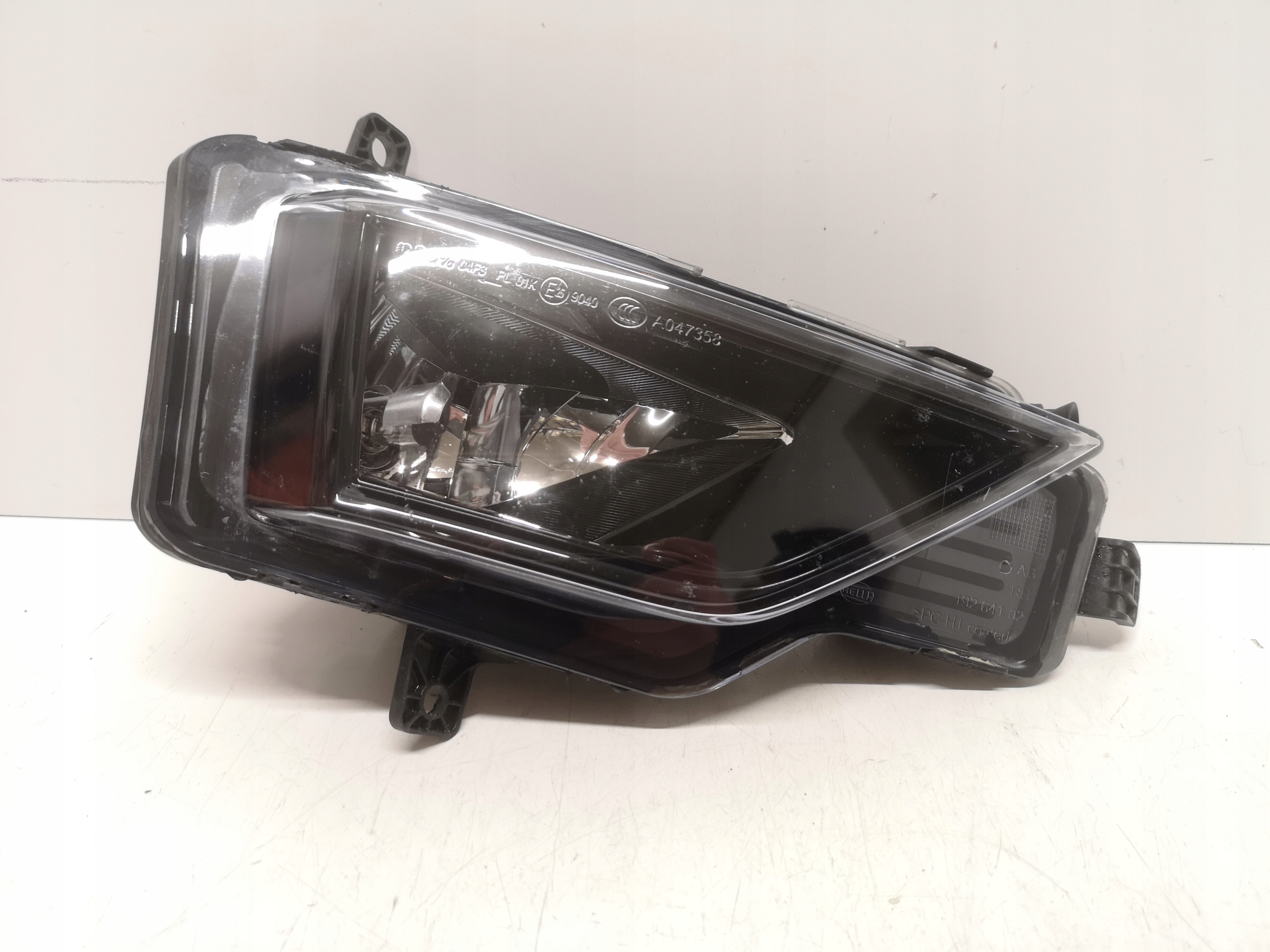 VW GOLF SPORTSVAN 14-18 HALOGEN PRAWY 510941662C