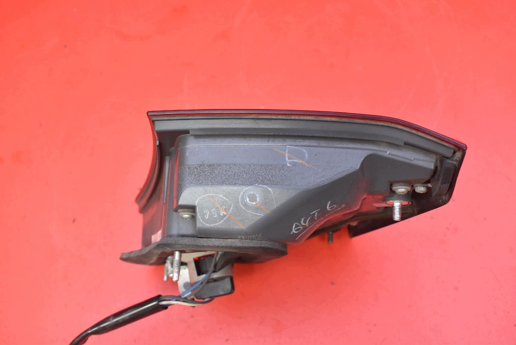 light left rear part rear LEXUS LS 4 IV LS600H 06-09
