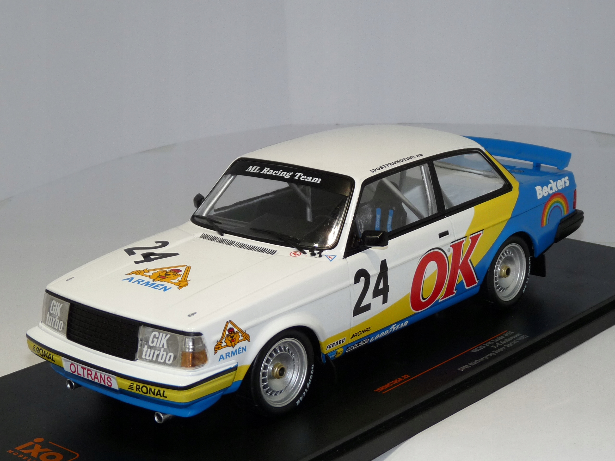 Volvo 240 Turbo #24 Nürburgring 1985 1:18 Ixo 18RMC105A
