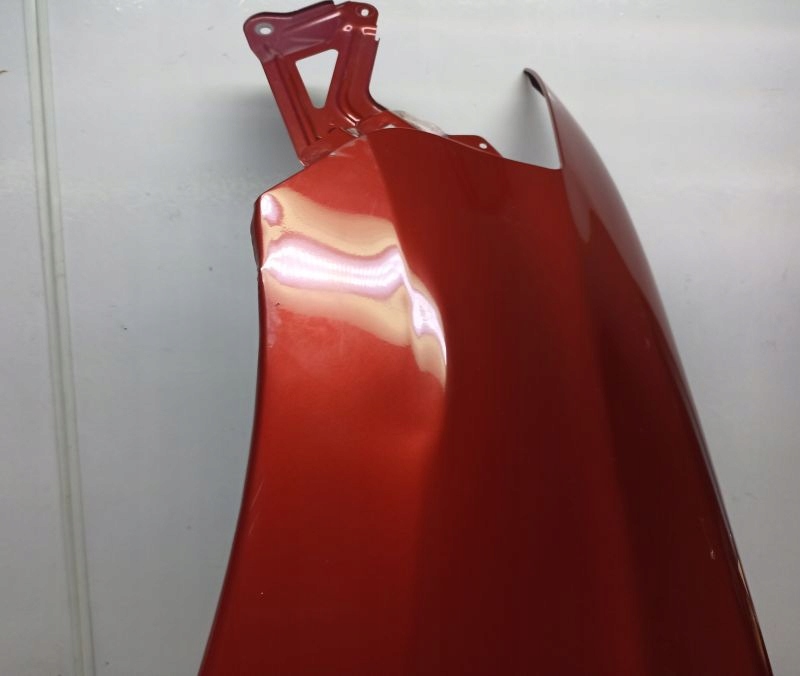 MITSUBISHI OUTLANDER III LIFT 15-21 BŁOTNIK PRZÓD PRZEDNI LEWY ORYGINAŁ Kolor bordowy