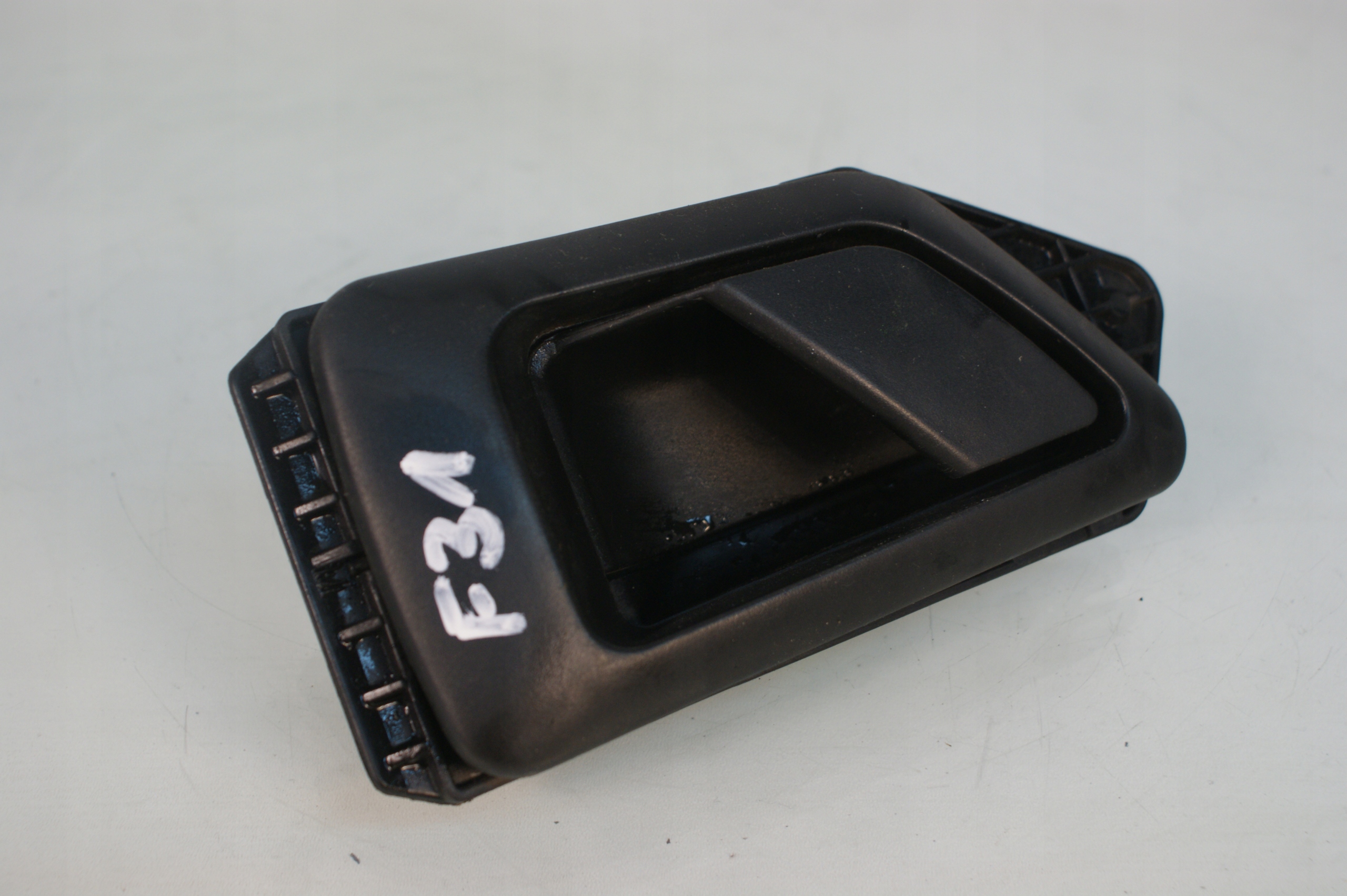 KLAMKA WEWNĘTRZNA PRAWY PRZÓD PARTNER I LIFT Wersja Europejska