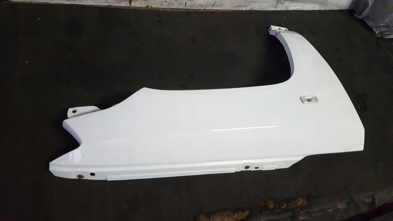 fender right front front PW7 Jeep Compass