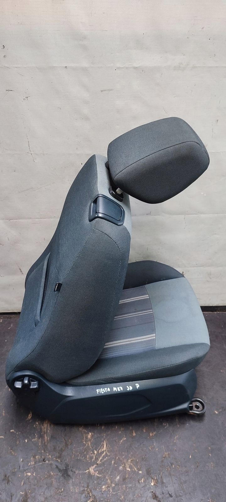 Sitz Sitze komplet Ford Fiesta MK7 3D H9
