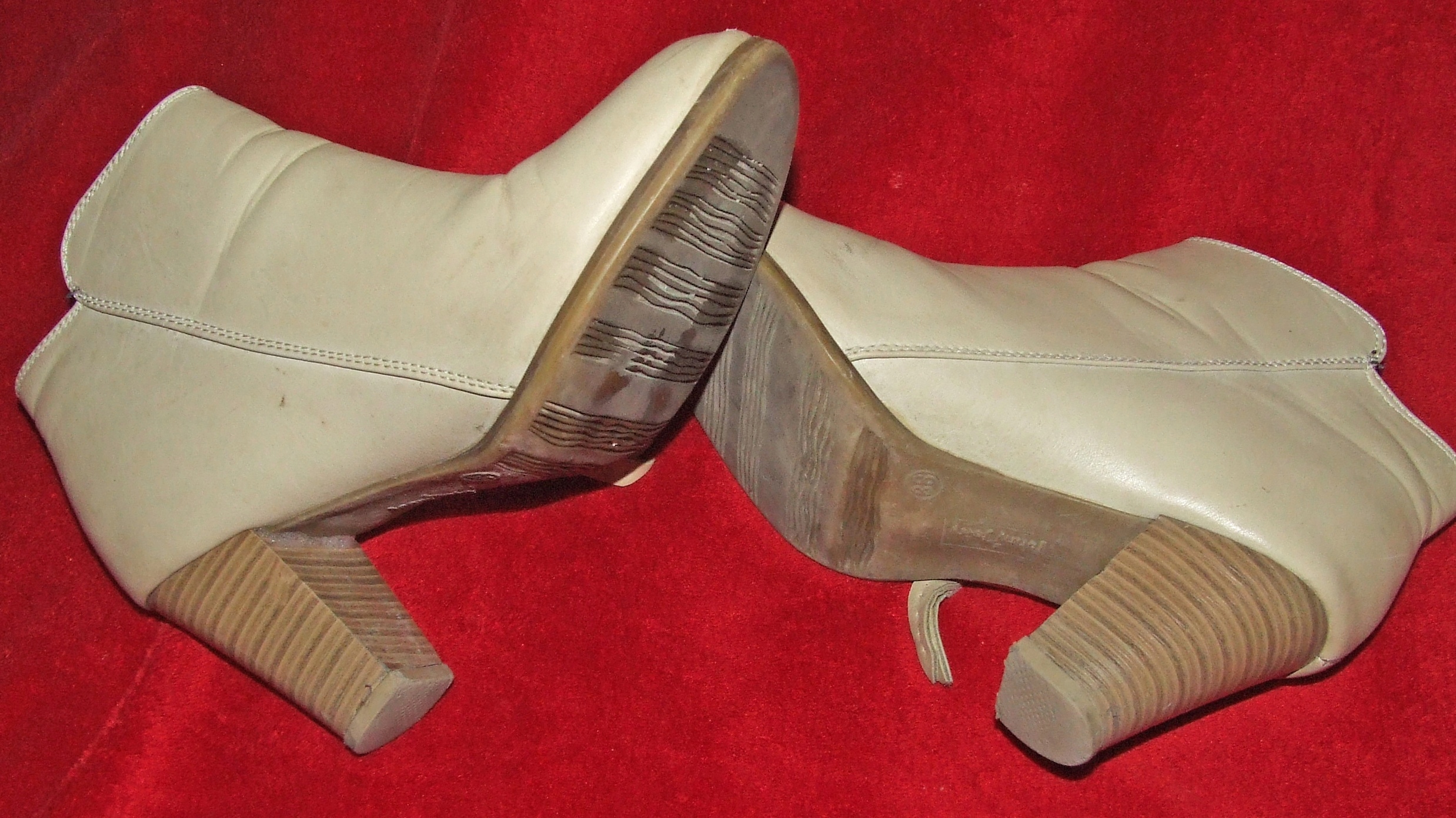 Jenny Fairy buty botki kremowe ćwieki 38 24,6 Oryginalne opakowanie producenta brak