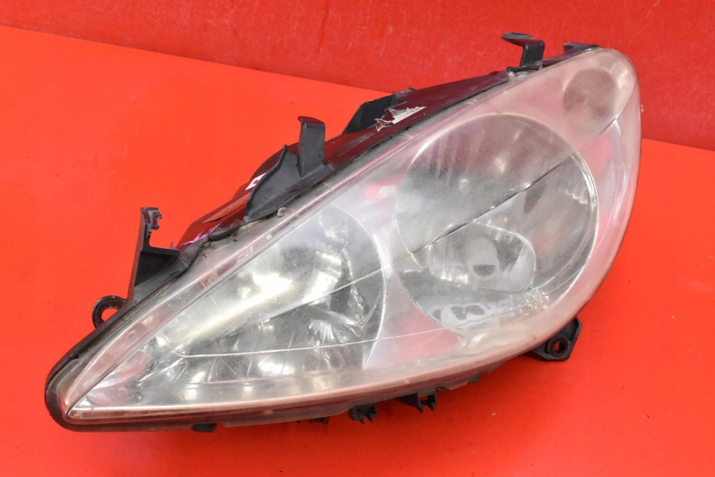 REFLEKTOR left light front EU 9641615780 PEUGEOT 307 01-05