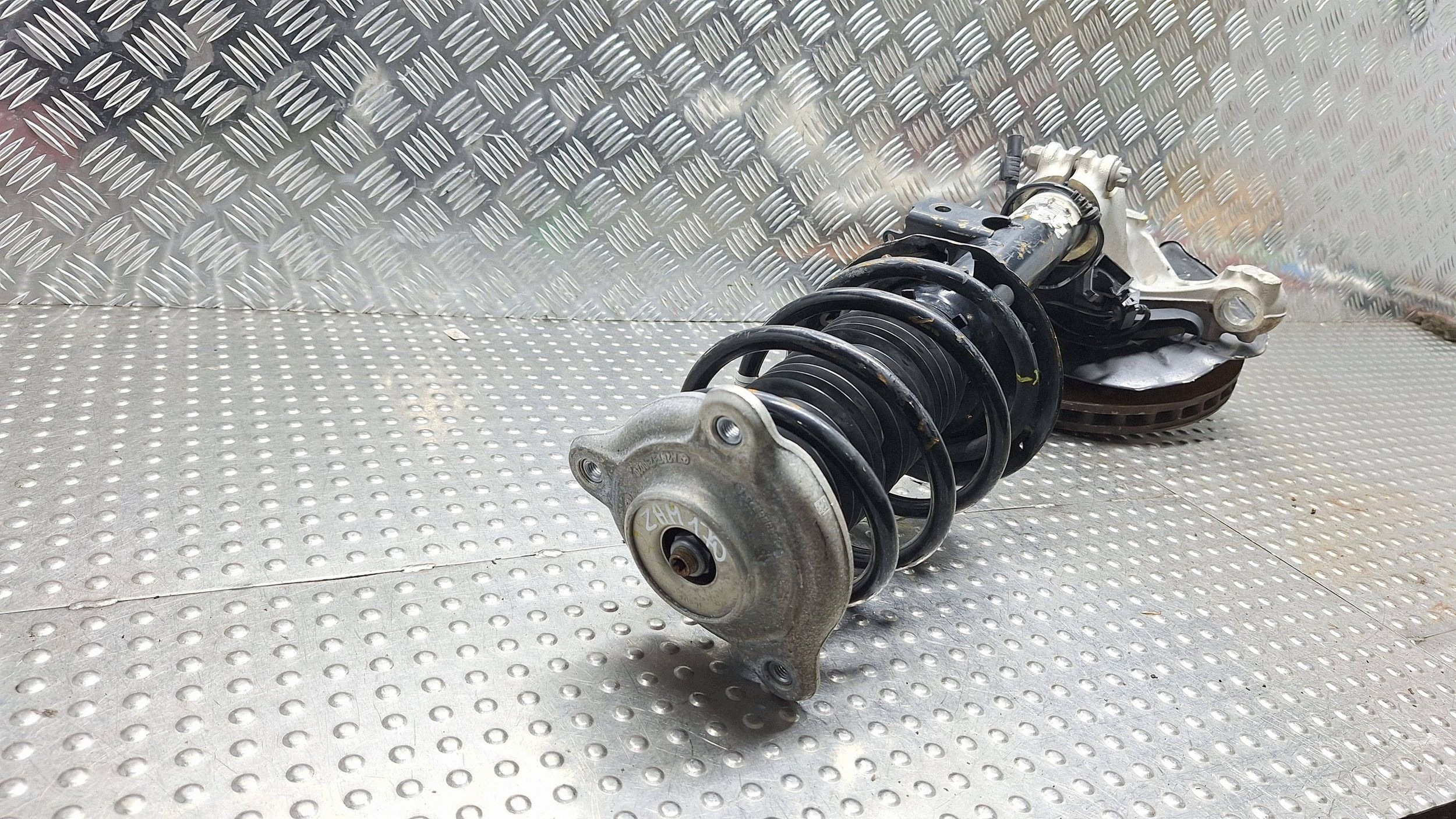 swing shock absorber left front A2473320700 A1773209100 W177 W247 AMG