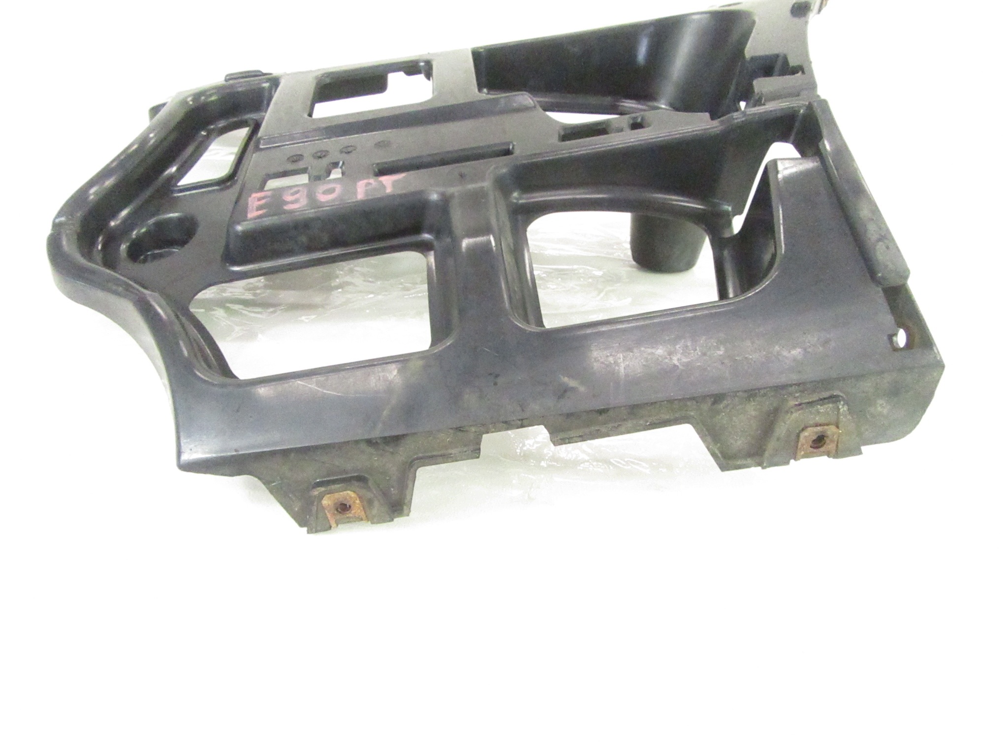 bracket holder bumper bracket right rear part BMW e90 LCI sedan