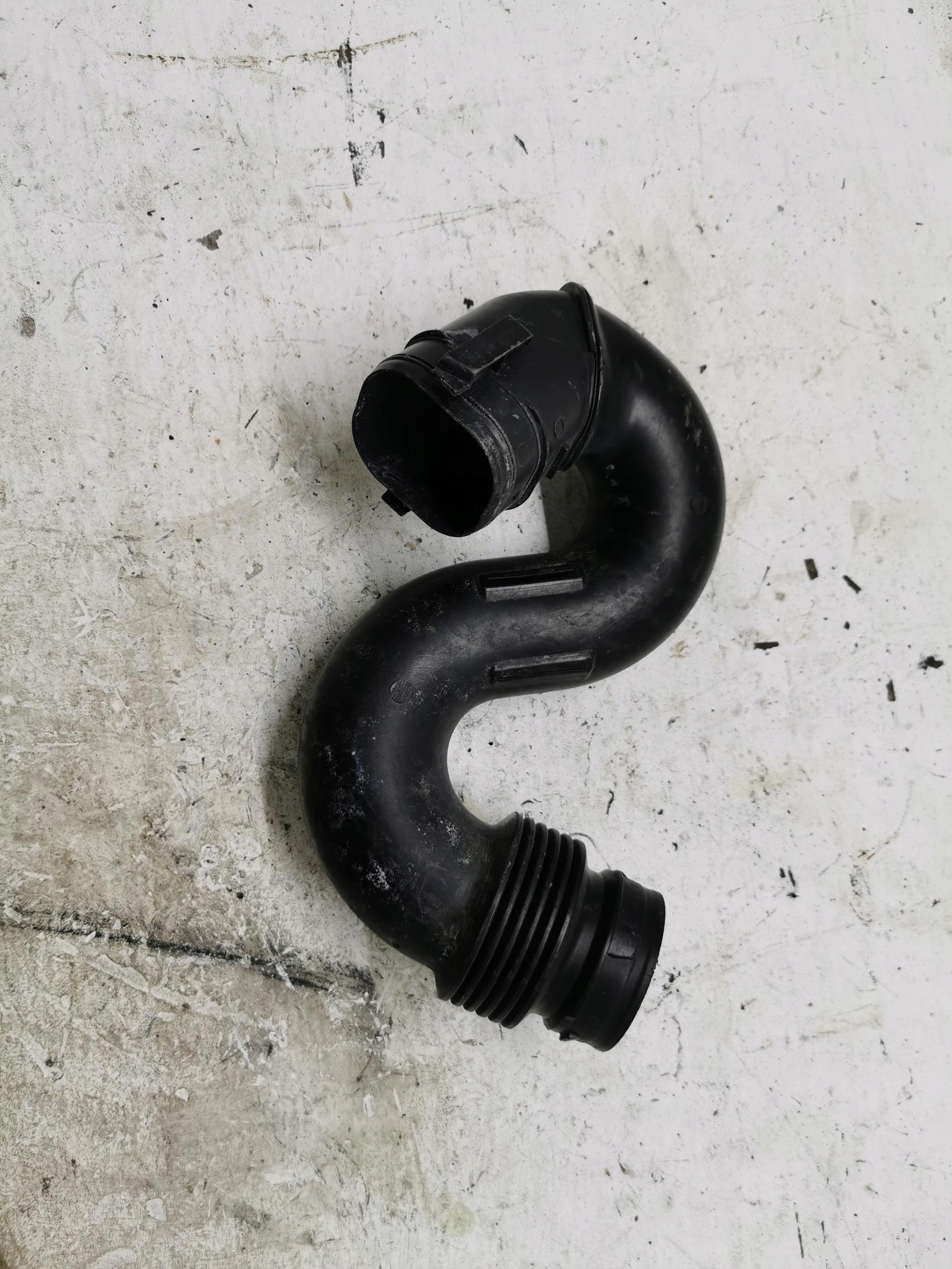 pipe air RENAULT CLIO IV 0.9 TCE 165001258R
