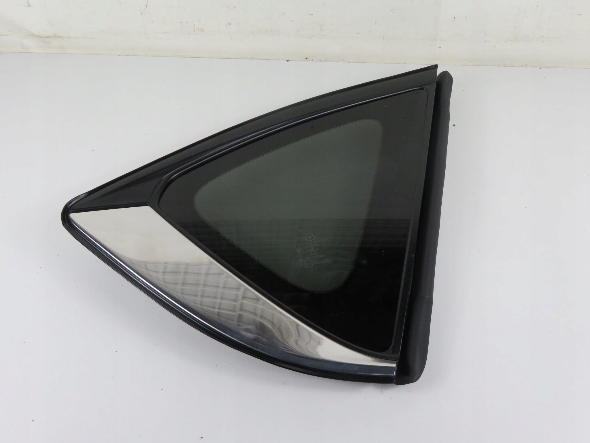 DE4032 - СКЛО КУЗОВА ЛІВЕ ЗАДНЄ MAZDA 6 43R005844