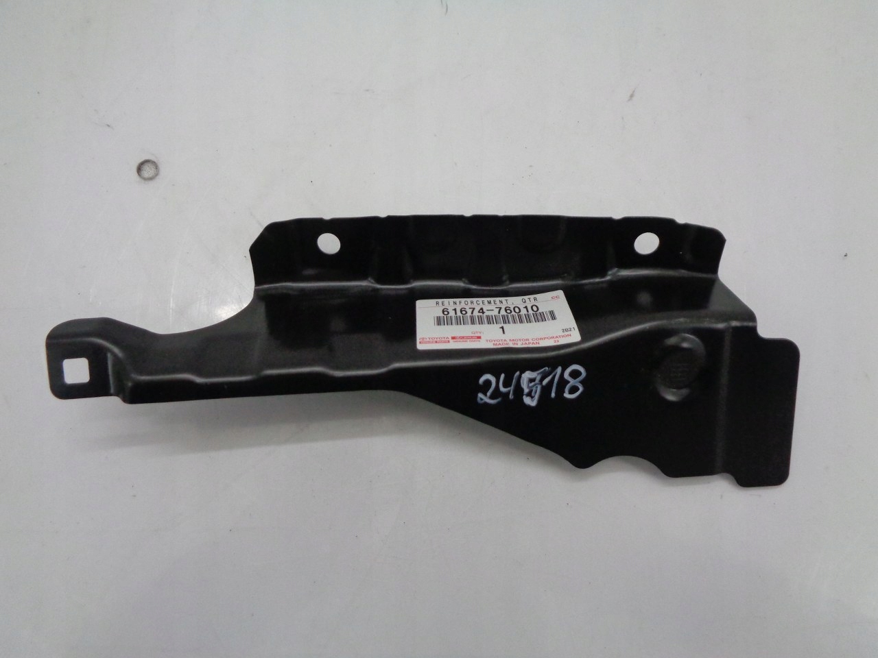 TOYOTA LEXUS КРОНШТЕЙН КРІПЛЕННЯ 61674-76010