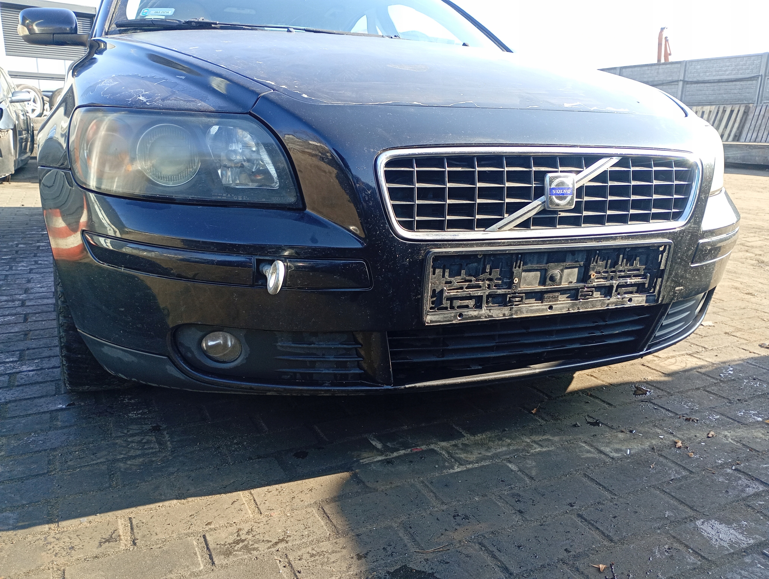 VOLVO S40 2 II 04-10 front bumper front z grille kod lakieru 452-46