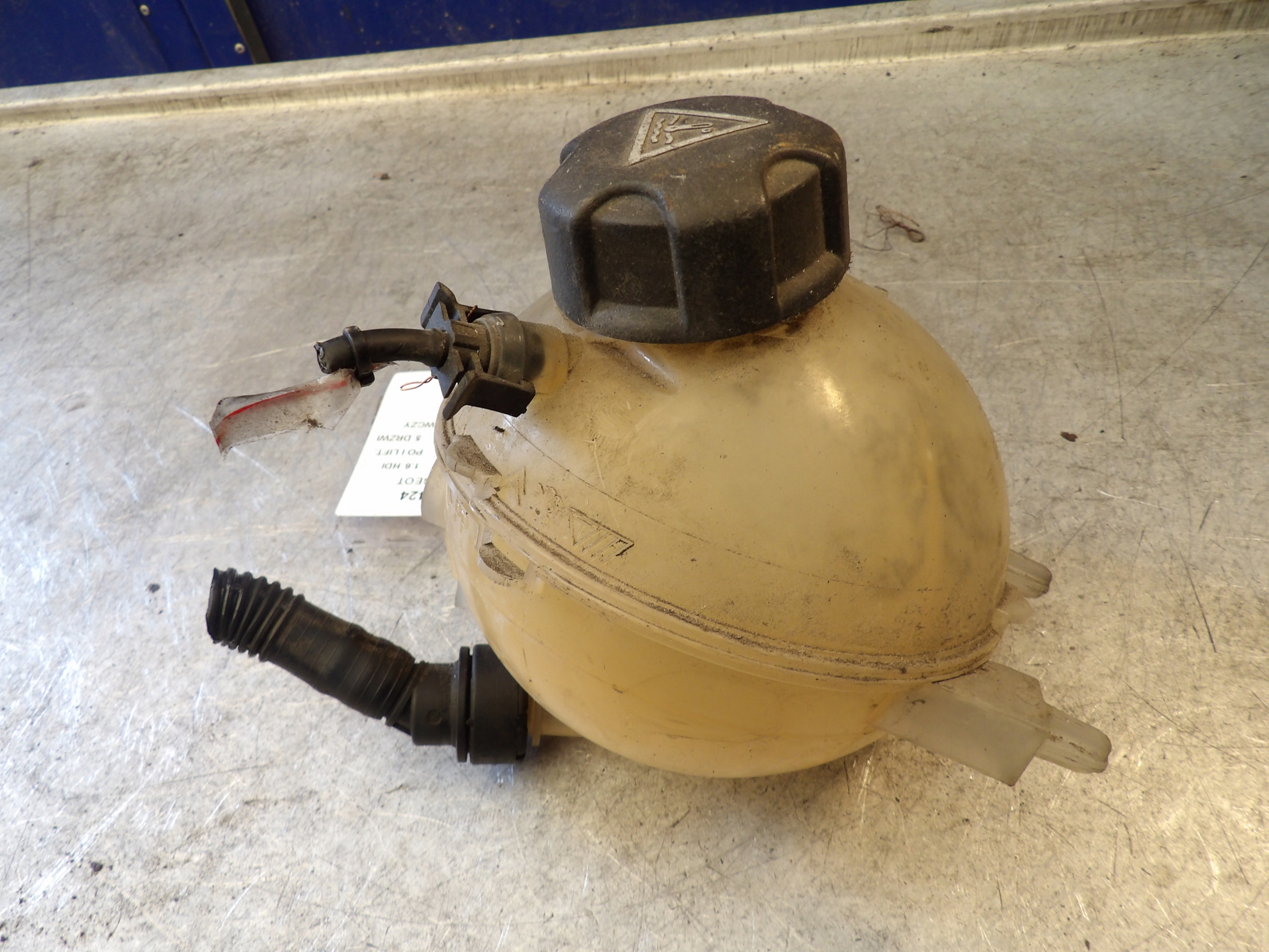 PEUGEOT 308 - Réservoir eau 968 452 7680