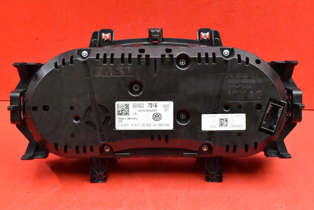 dials dials EU 3G0920751A VW PASSAT B8 2.0 TDI 150 KM 14-20