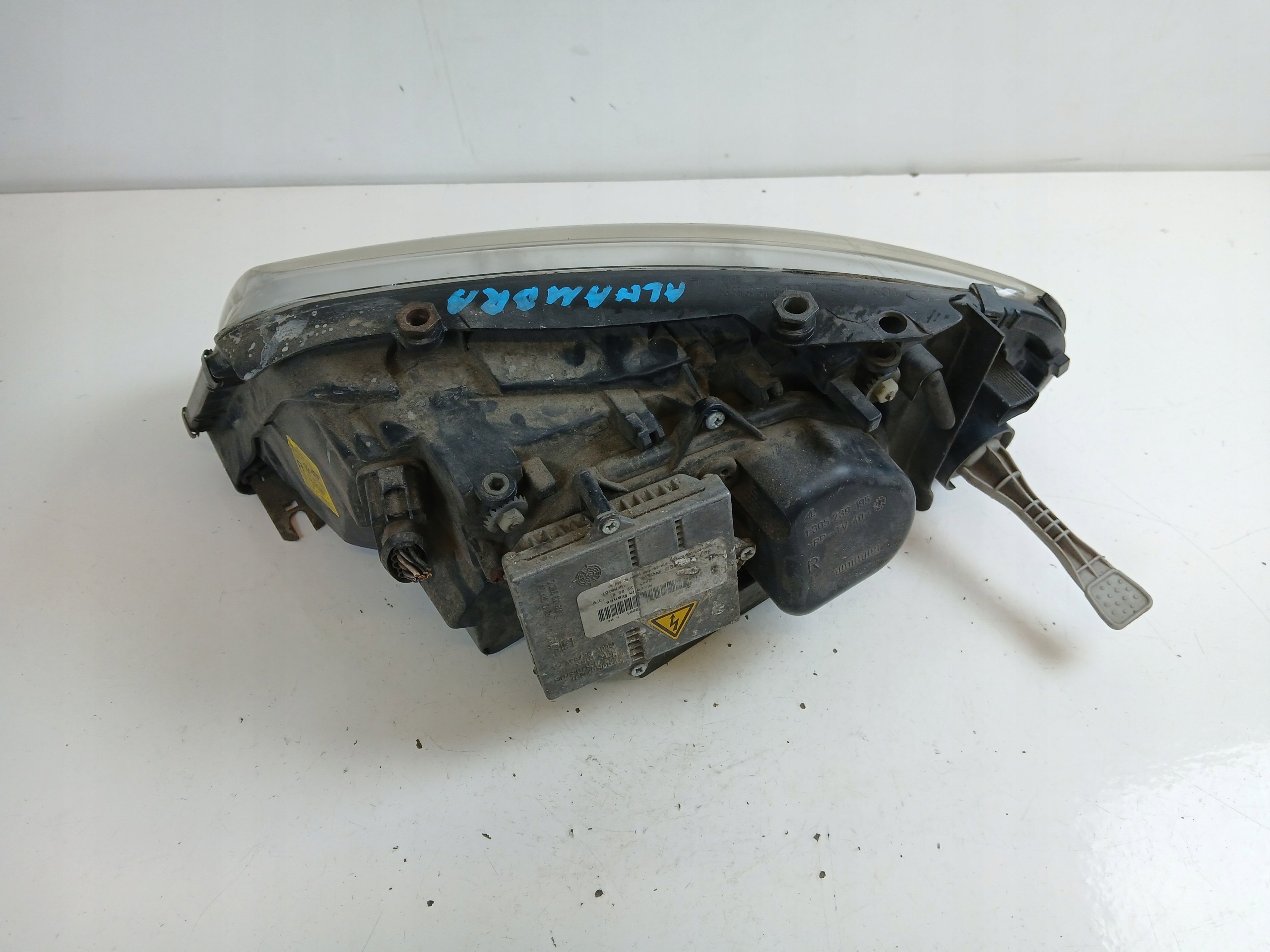 VW SHARAN and LIFT SEAT ALHAMBRA LIFT light right front XENON control unit