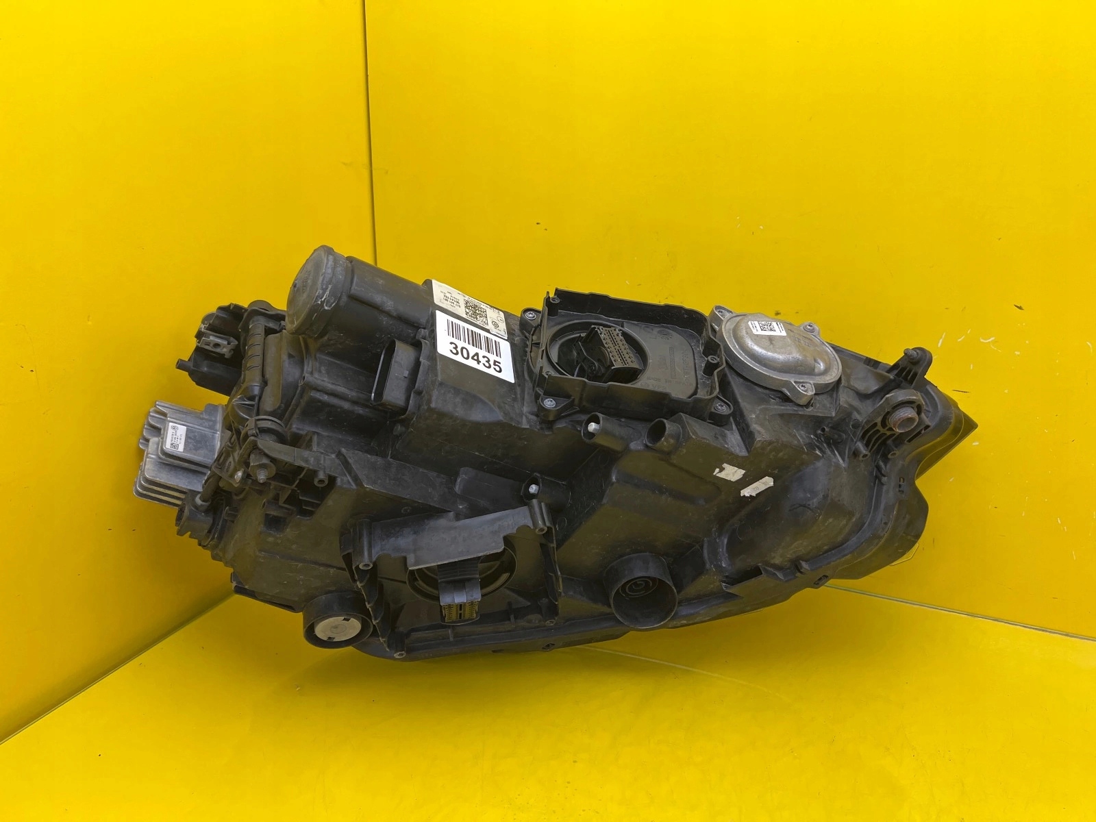 VW Sportsvan Lift light left LED 517941081