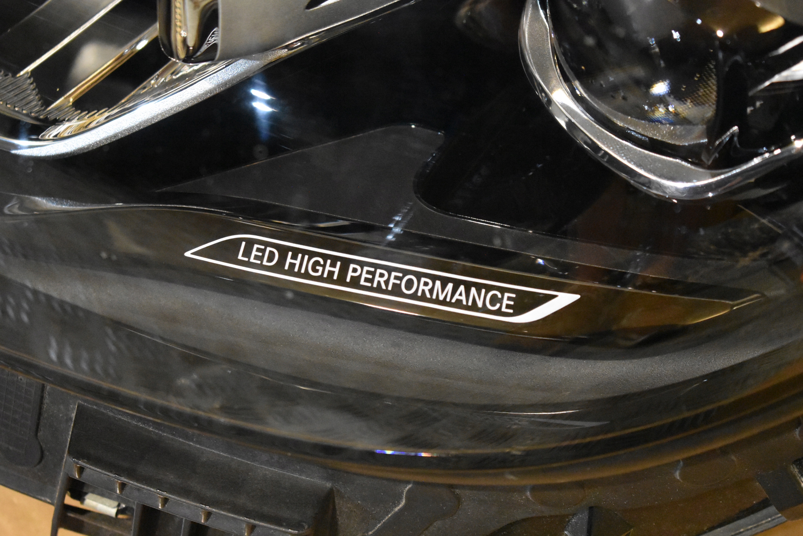IDEALNA KPL light LED front front MERCEDES W206 1