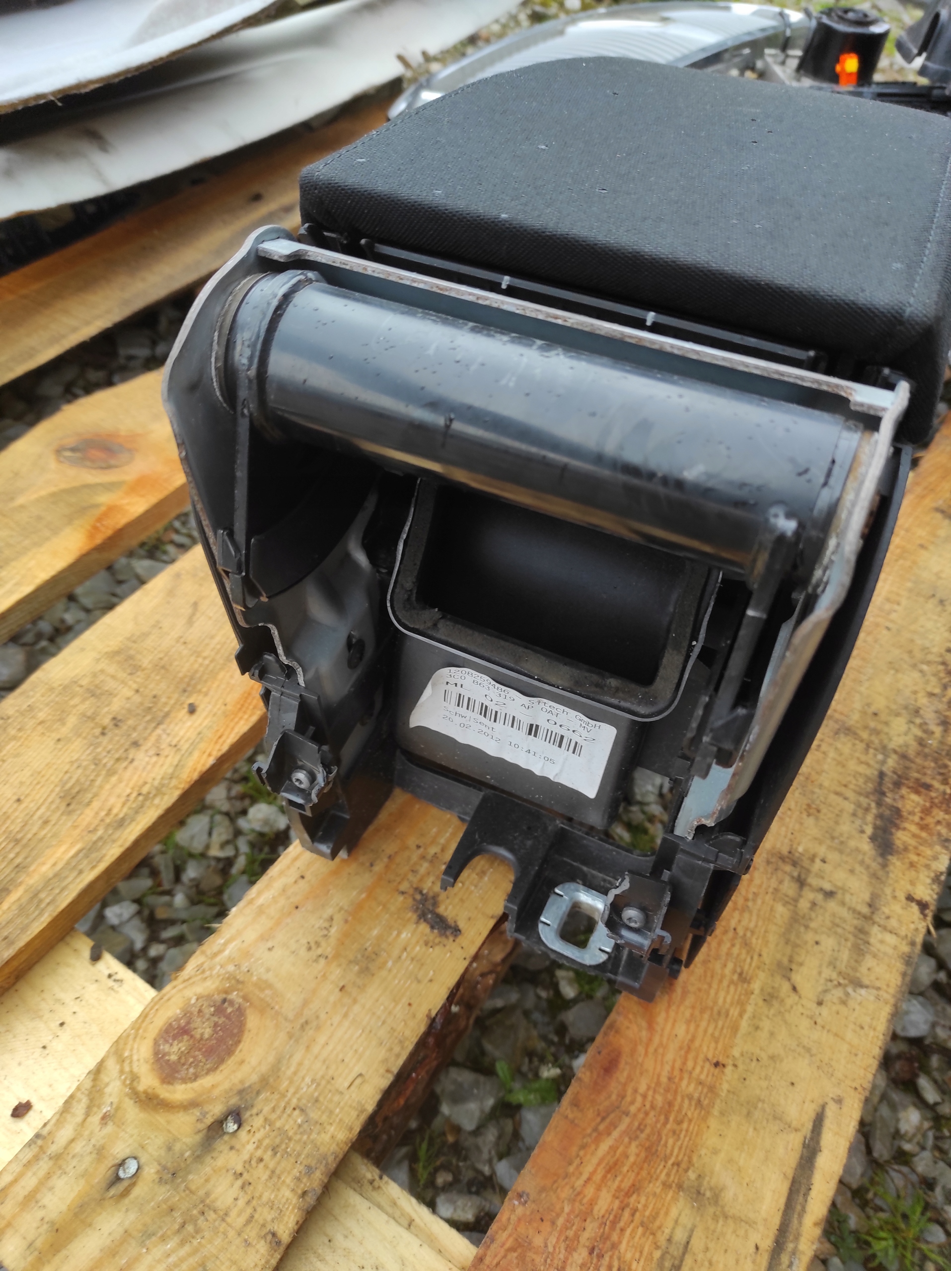 BRACCIOLO NERO VOLKSWAGEN PASSAT B7 3C0863319AP