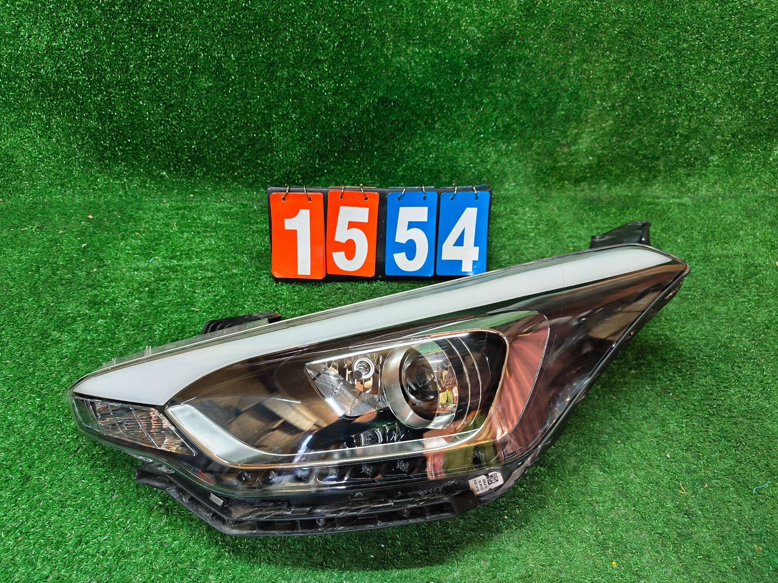 REFLEKTOR left front HYUNDAI I20 15- LED lens NR.R1554