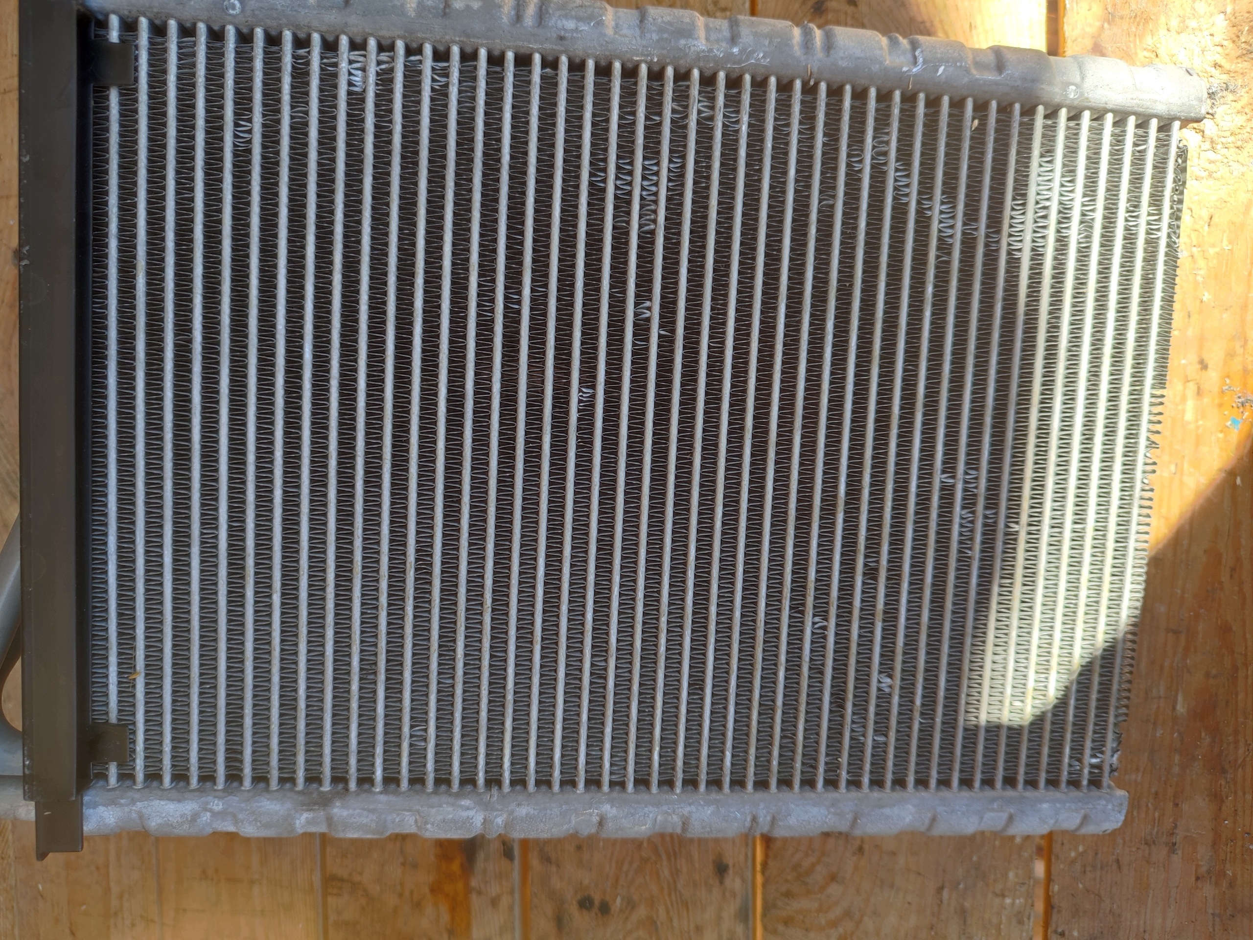 Radiateur climatisation AUDI A5 BEHR H1405009