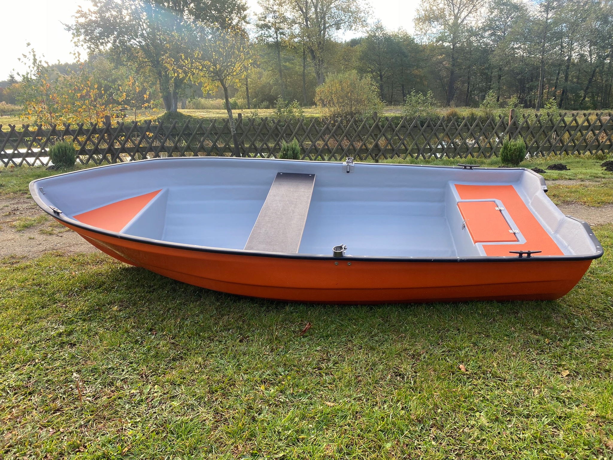 LOBSTER 310 Łódka Wędkarska Łódź wiosłowa PRODUCEN Liczba osób 3