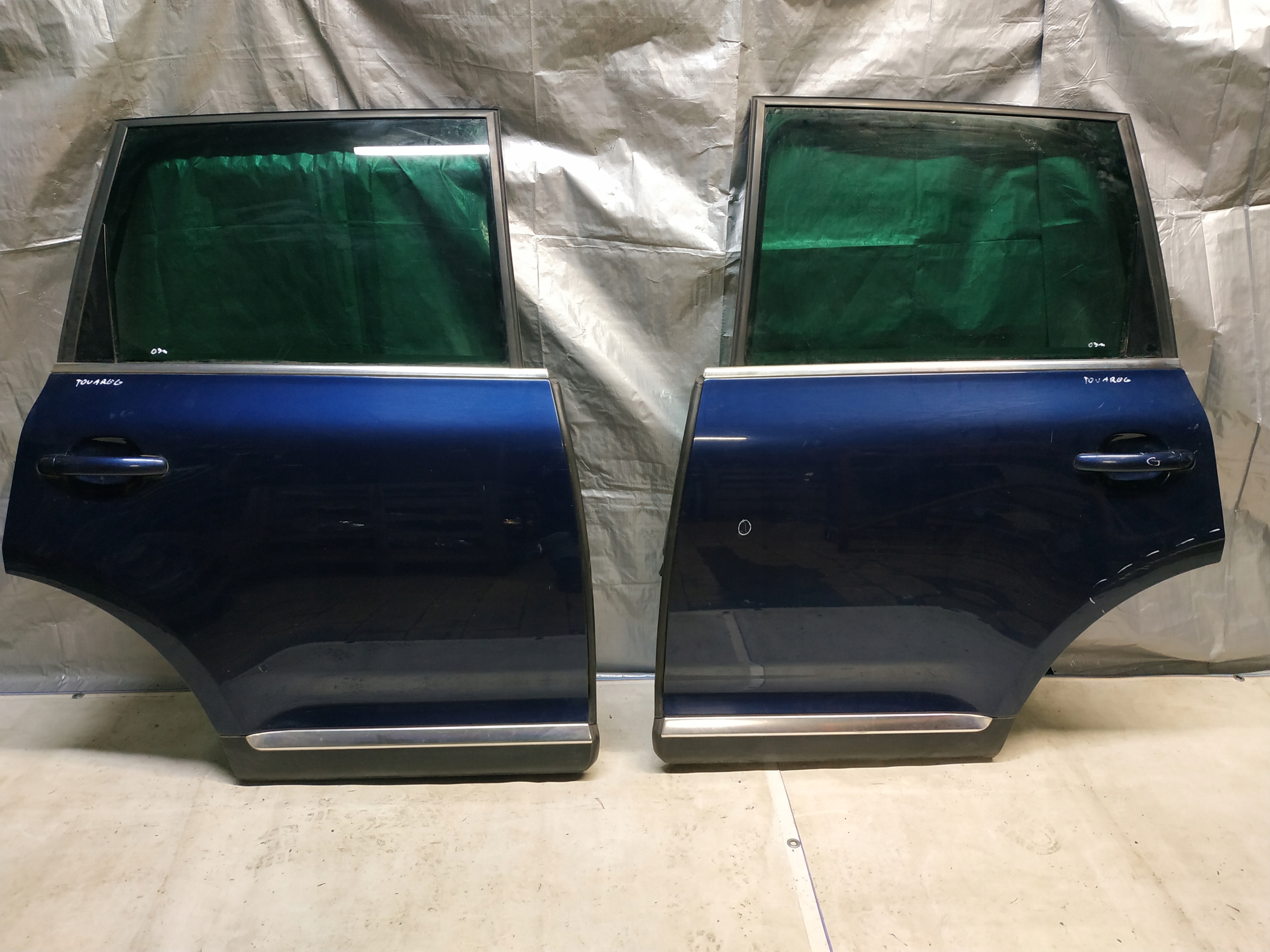 VW TOUAREG I 1 ДВЕРІ ПРАВЕ ЗЛІВА ЗАДНЄ ЗАД. КОМПЛЕКТ БУТИ