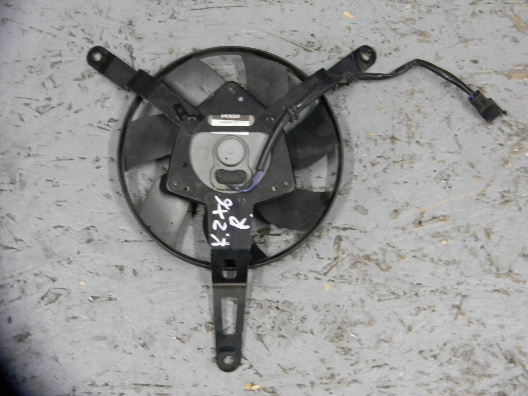 KAWASAKI ZX6R wentylator chłodnicy