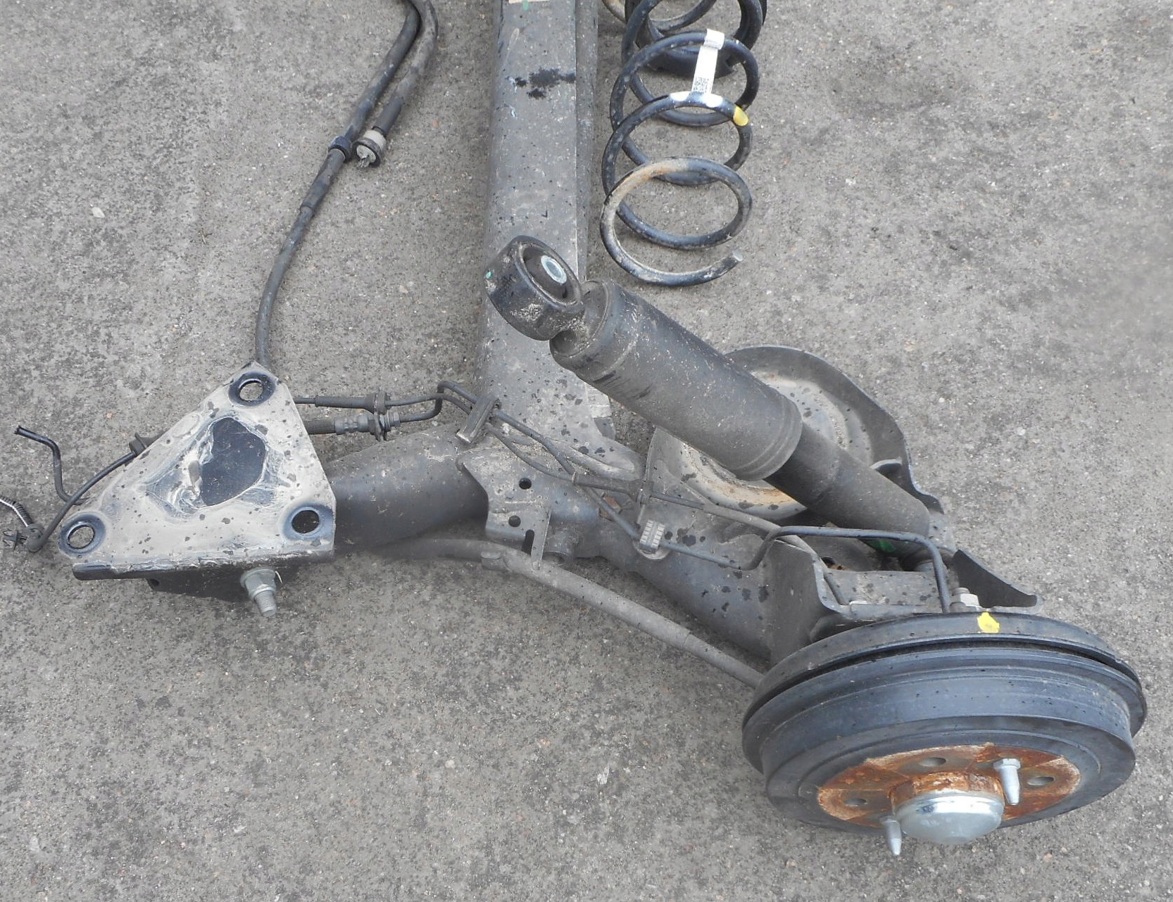 FIAT 500 LIFT 21r CABRIO BELKA OŚ TYLNA ZAWIESZENI Numer katalogowy części 518895550