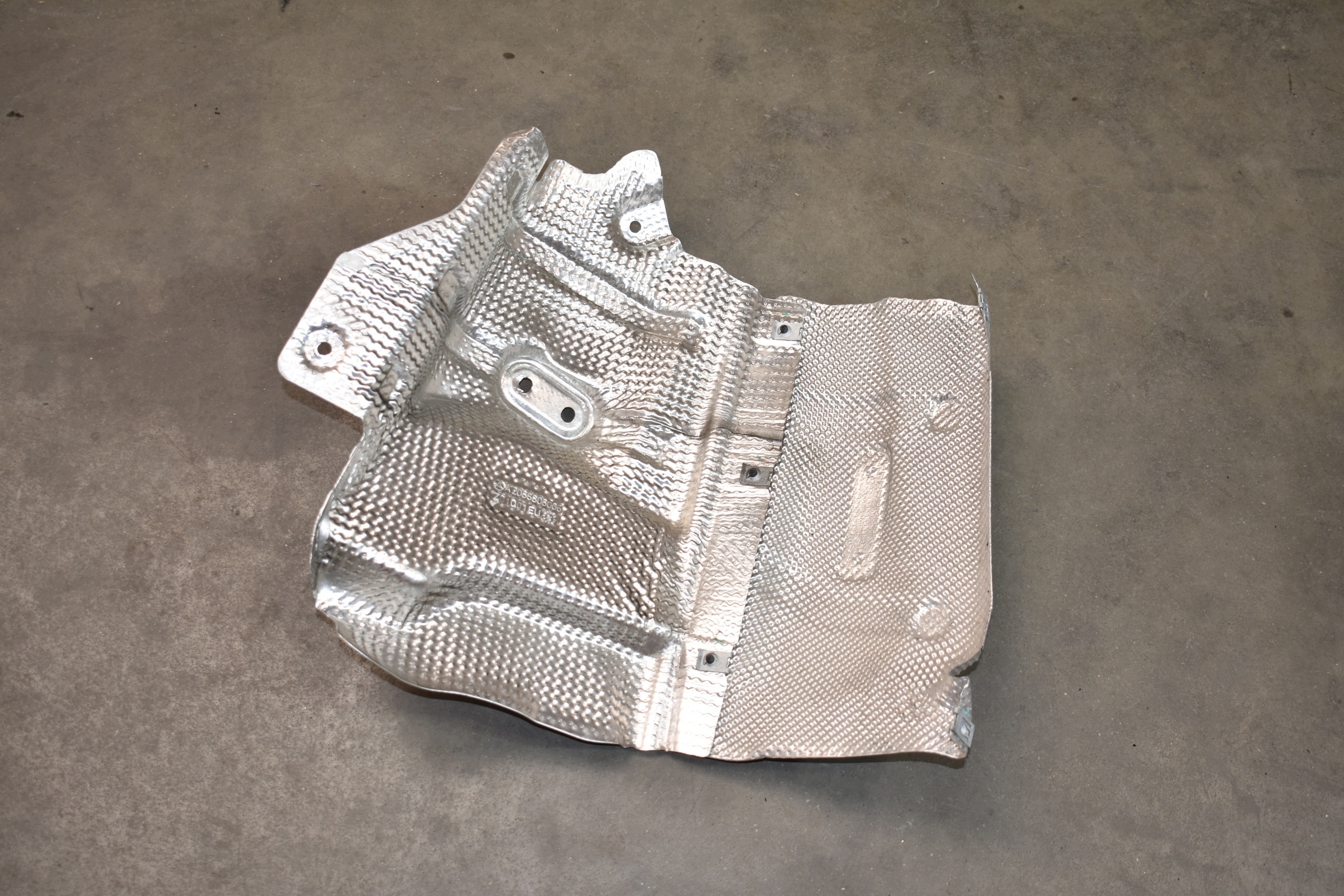 IDEALNA Blende Abdeckung TERMICZNA MERCEDES W206 1