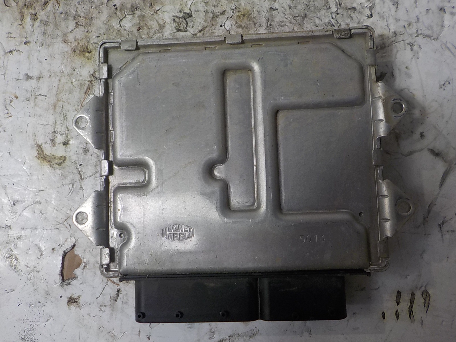 PEUGEOT BIPPER computer control unit 55261311 MJD8F3.Q9