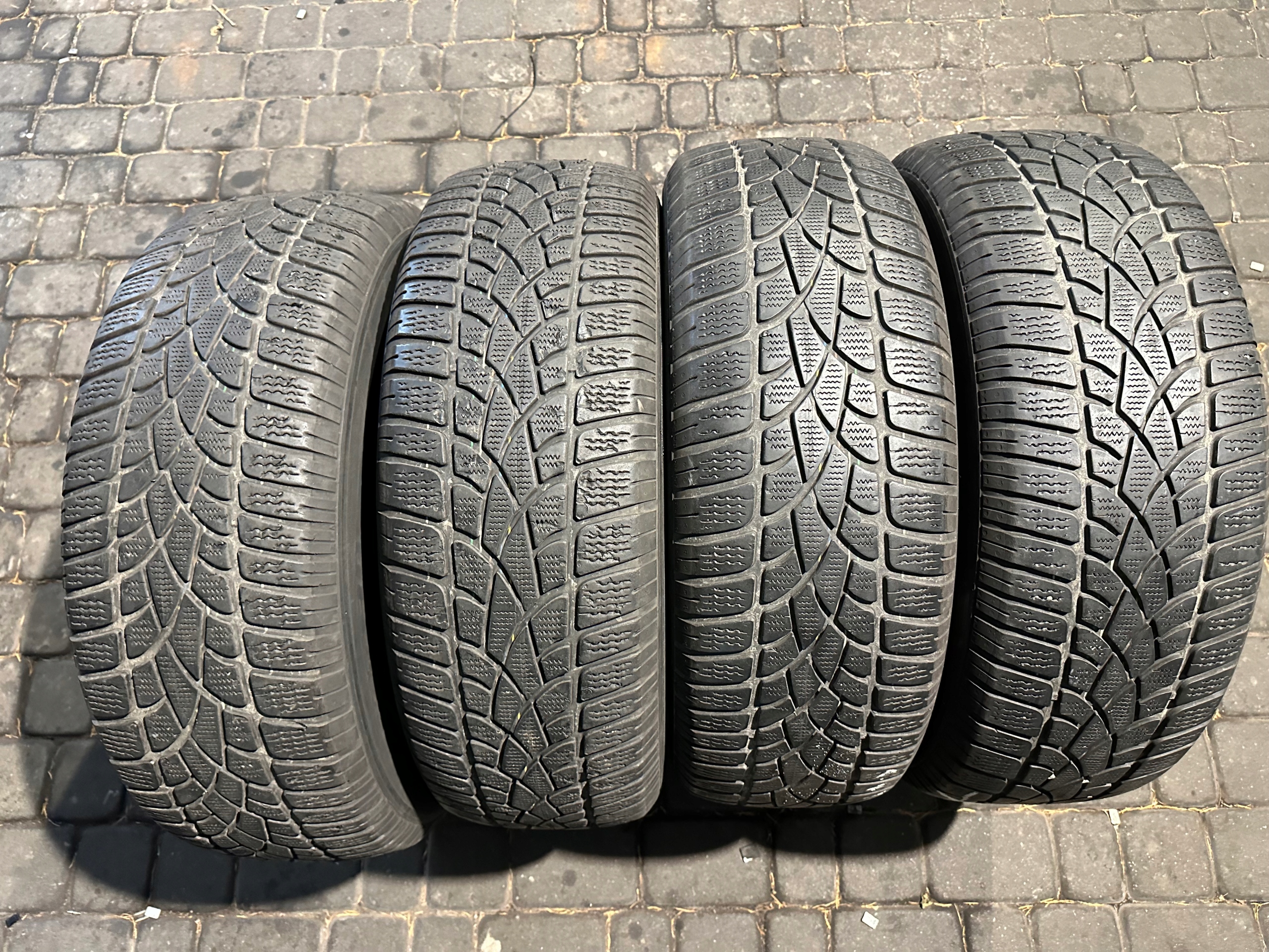 Opony Dunlop SP Winter Sport 3D - 235/65/17