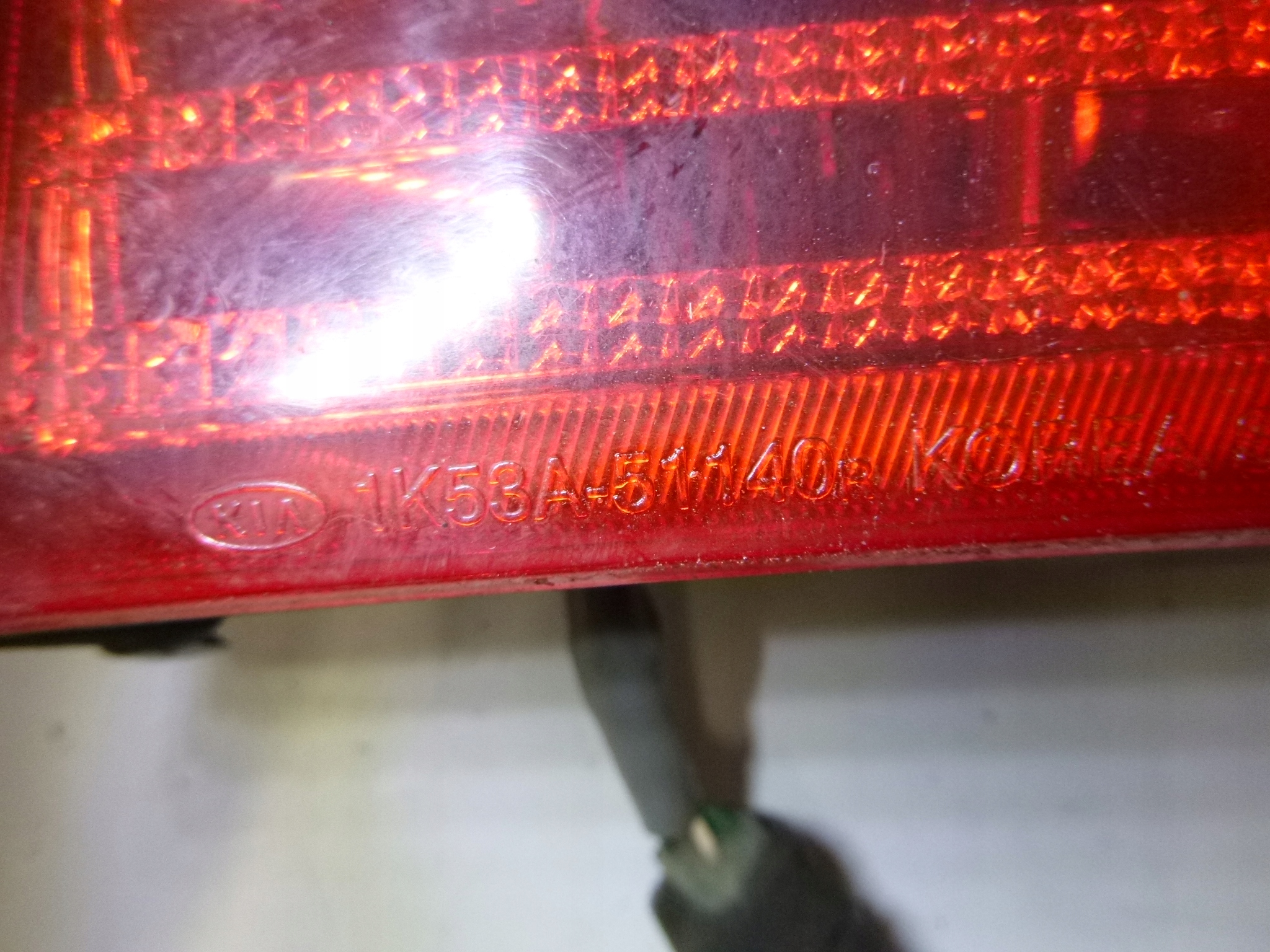 light rear Kia Carnival 2002r.