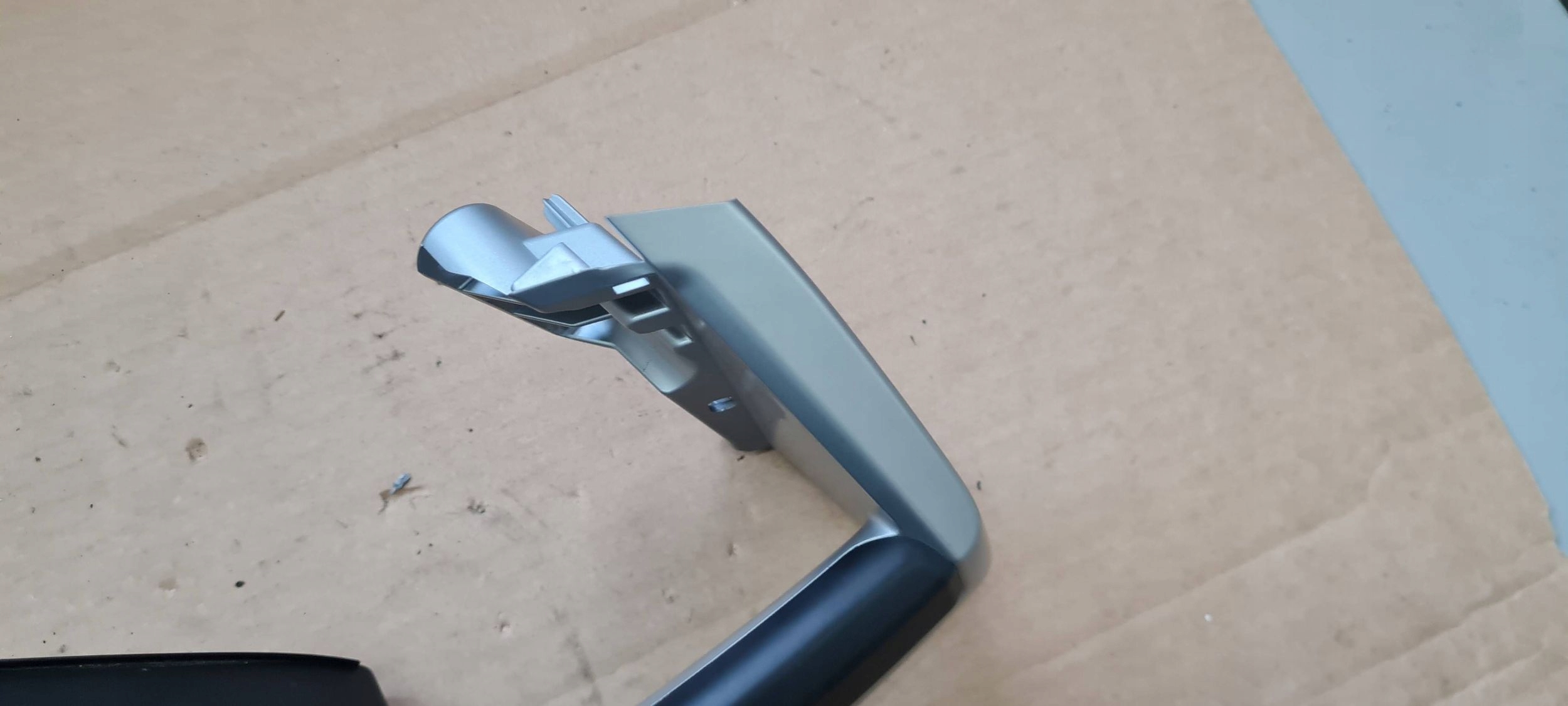 Q3 83A handle handle door left left rear part rear 83A868393B