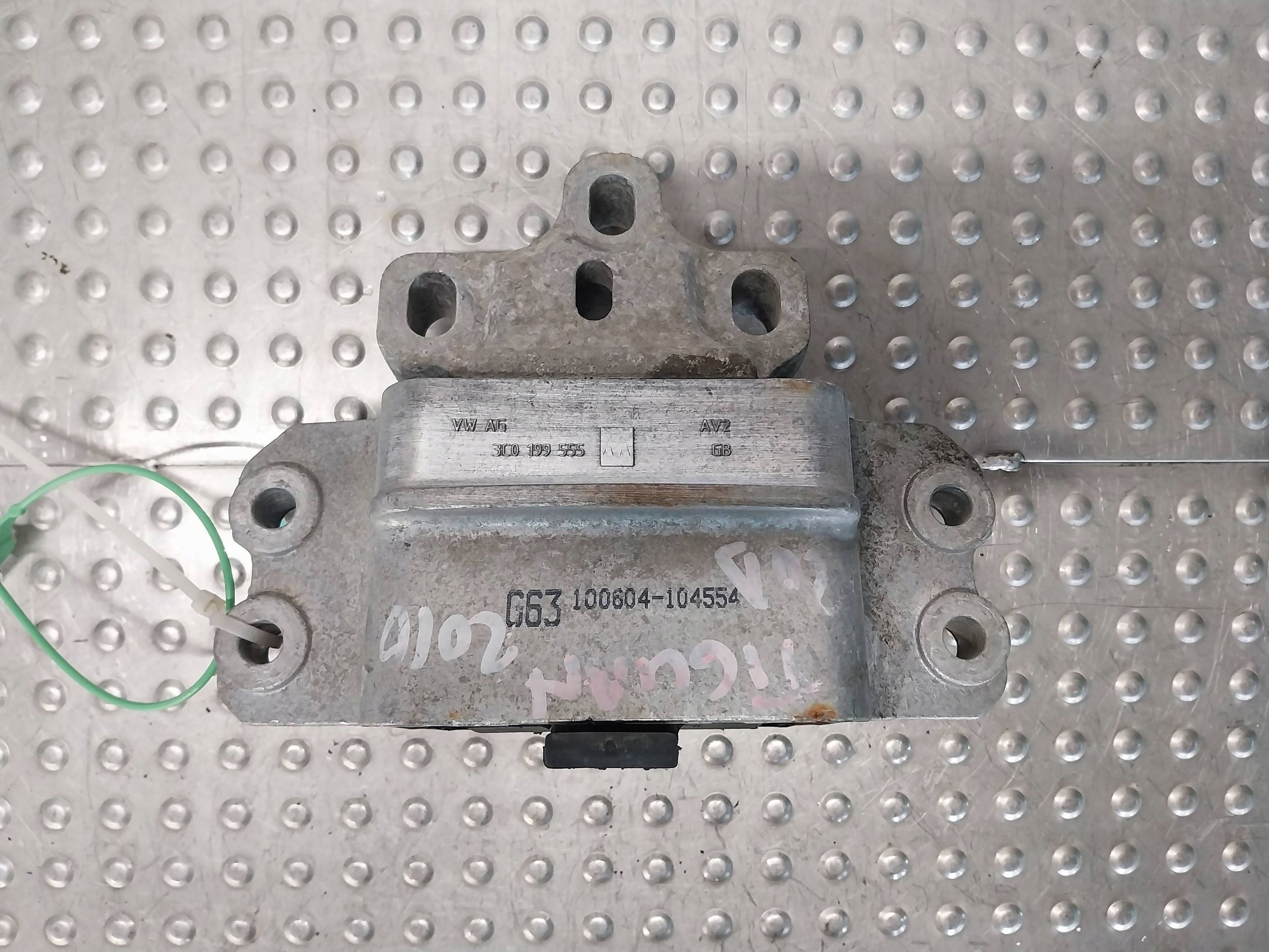 holder gearbox mounting 3C0199555AA VW PASSAT B6 B7 GOLF V A3 8P 2.0 TFSI