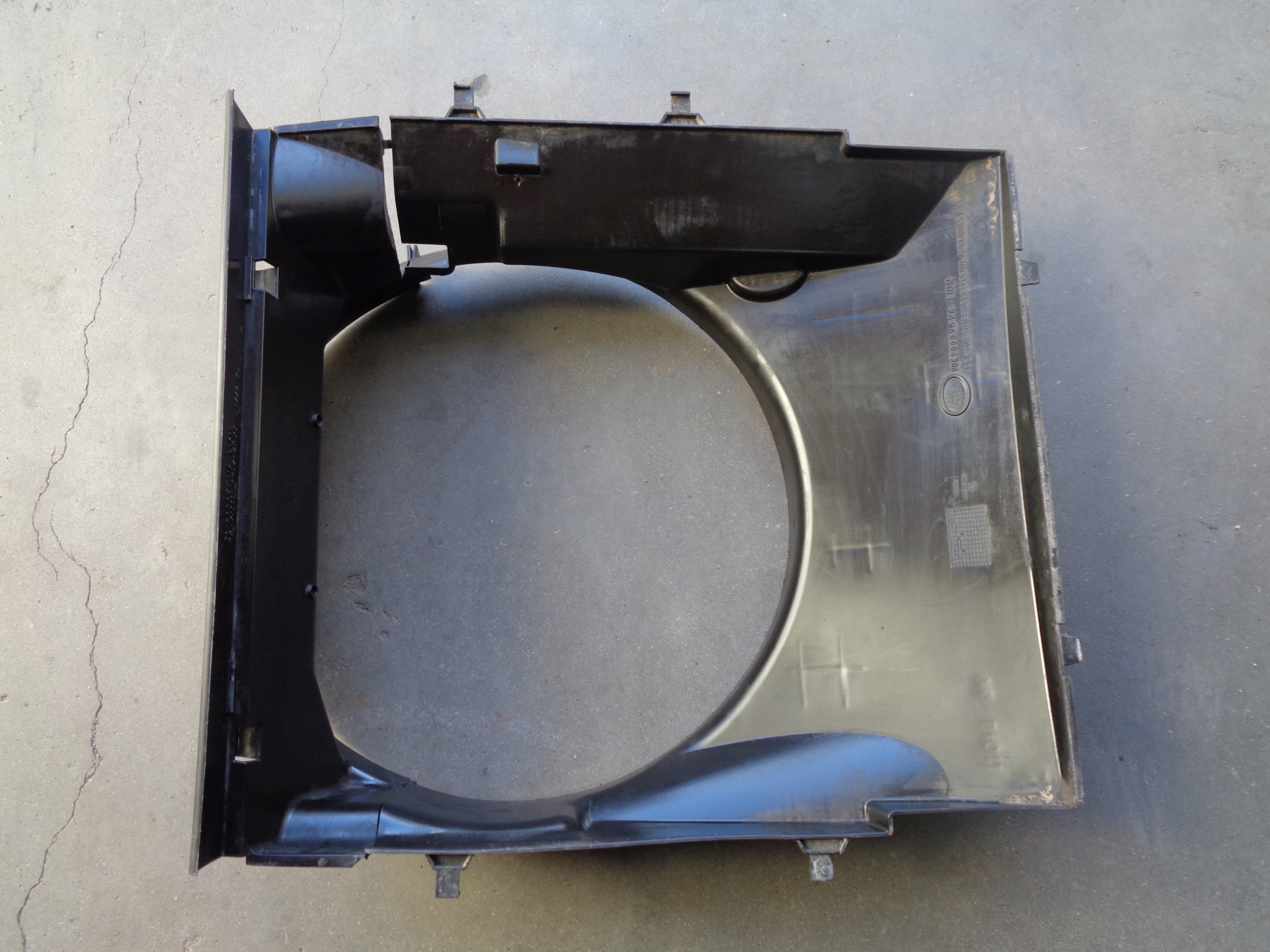 Blende Abdeckung WENTYLATORA RANGE ROVER SPORT III L320 2.7D
