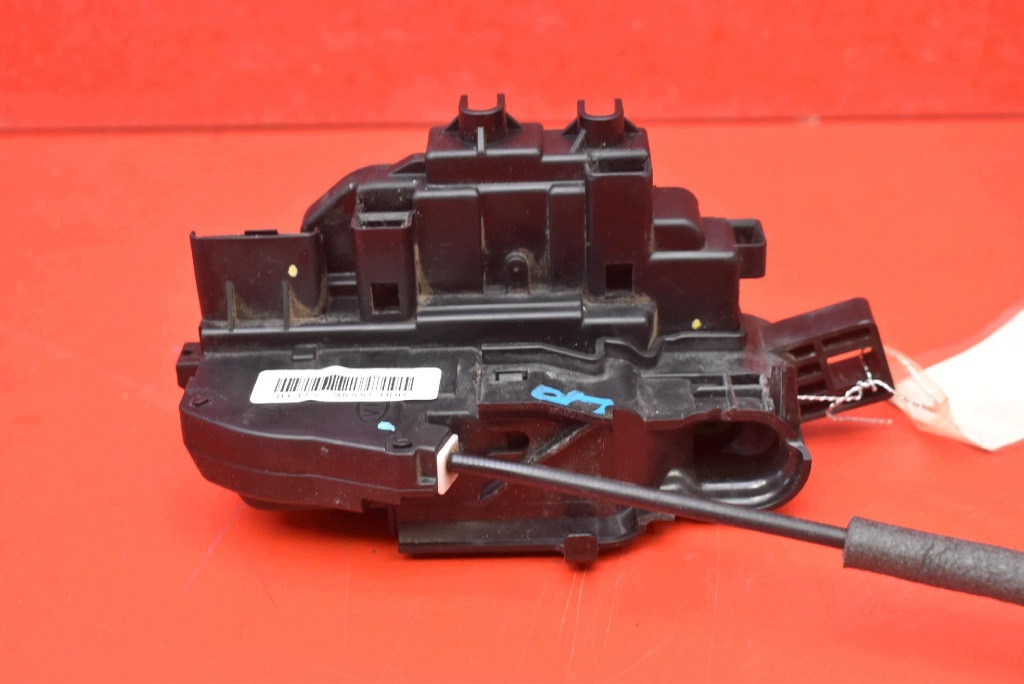 lock door left front front EU 81315-2M000 HYUNDAI GENESIS and LIFT 11-14