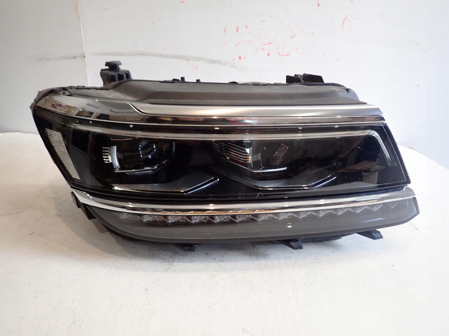light front front right VW TIGUA II 2015- FULL LED 5NB941082A