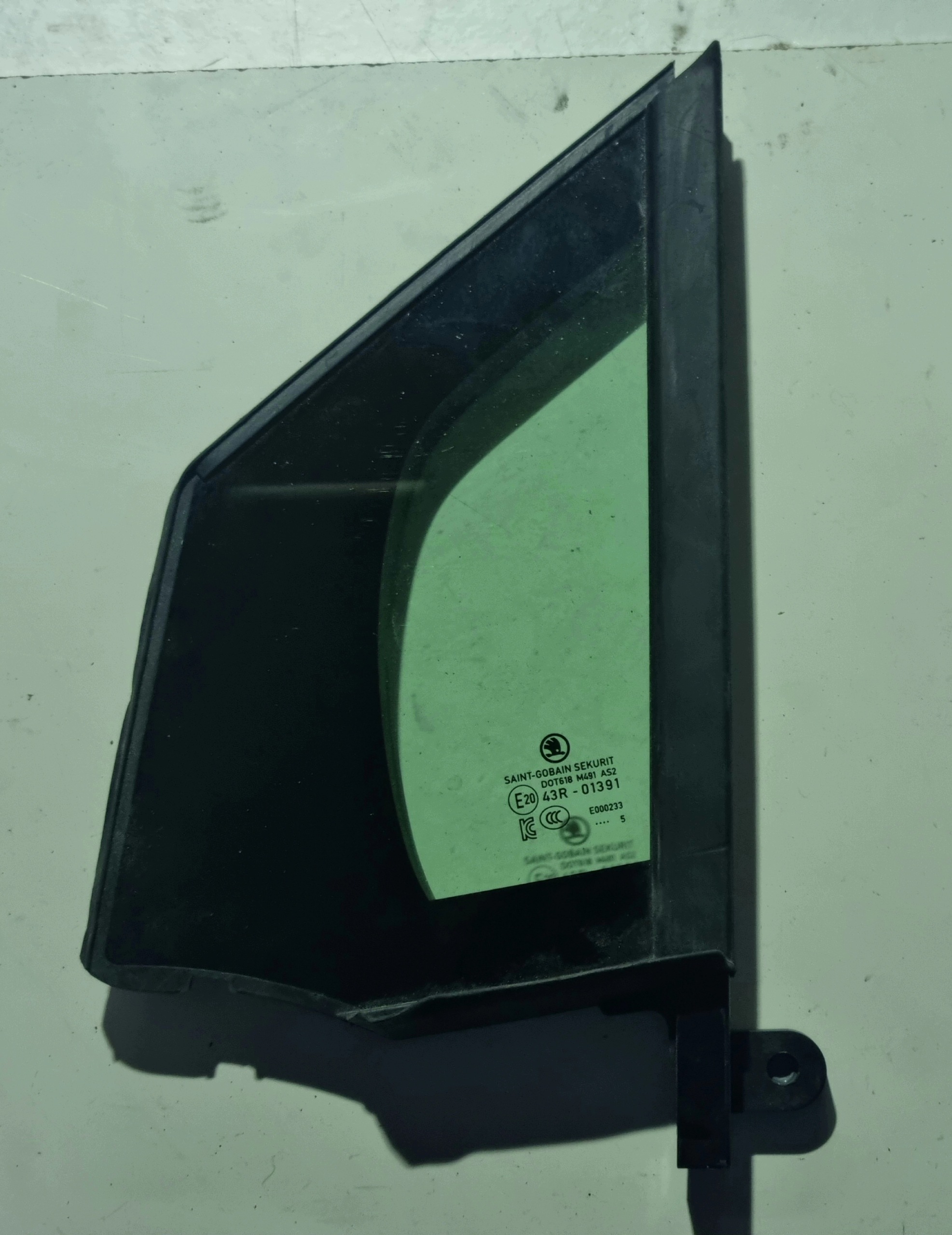SKODA ENYAQ IV window bodywork door left front 5LA845113