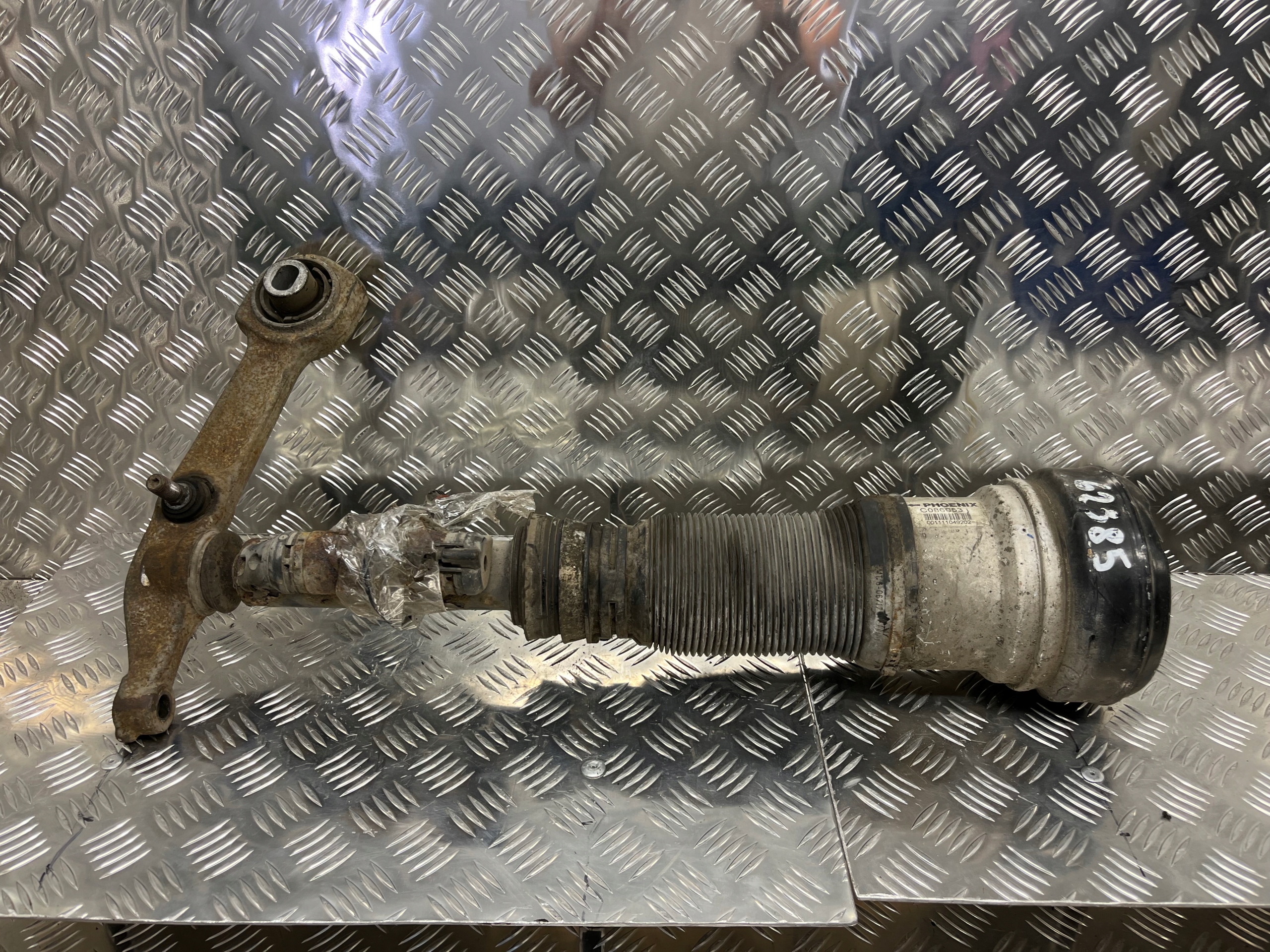shock absorber front front MERCEDES-BENZ S-KLASA W220 C086053J