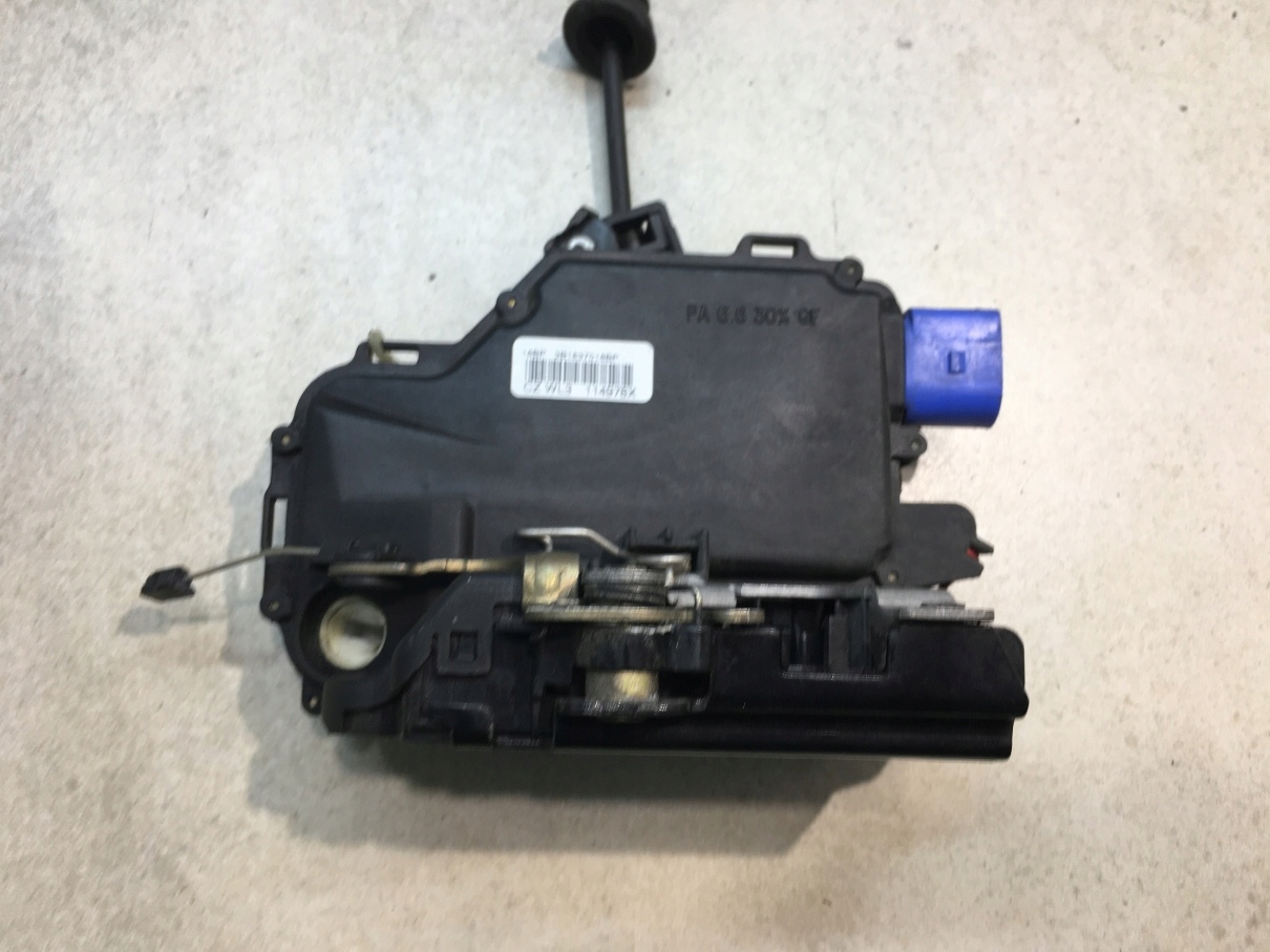 lock door right front SKODA FABIA and 8 PIN 3B1837016BP