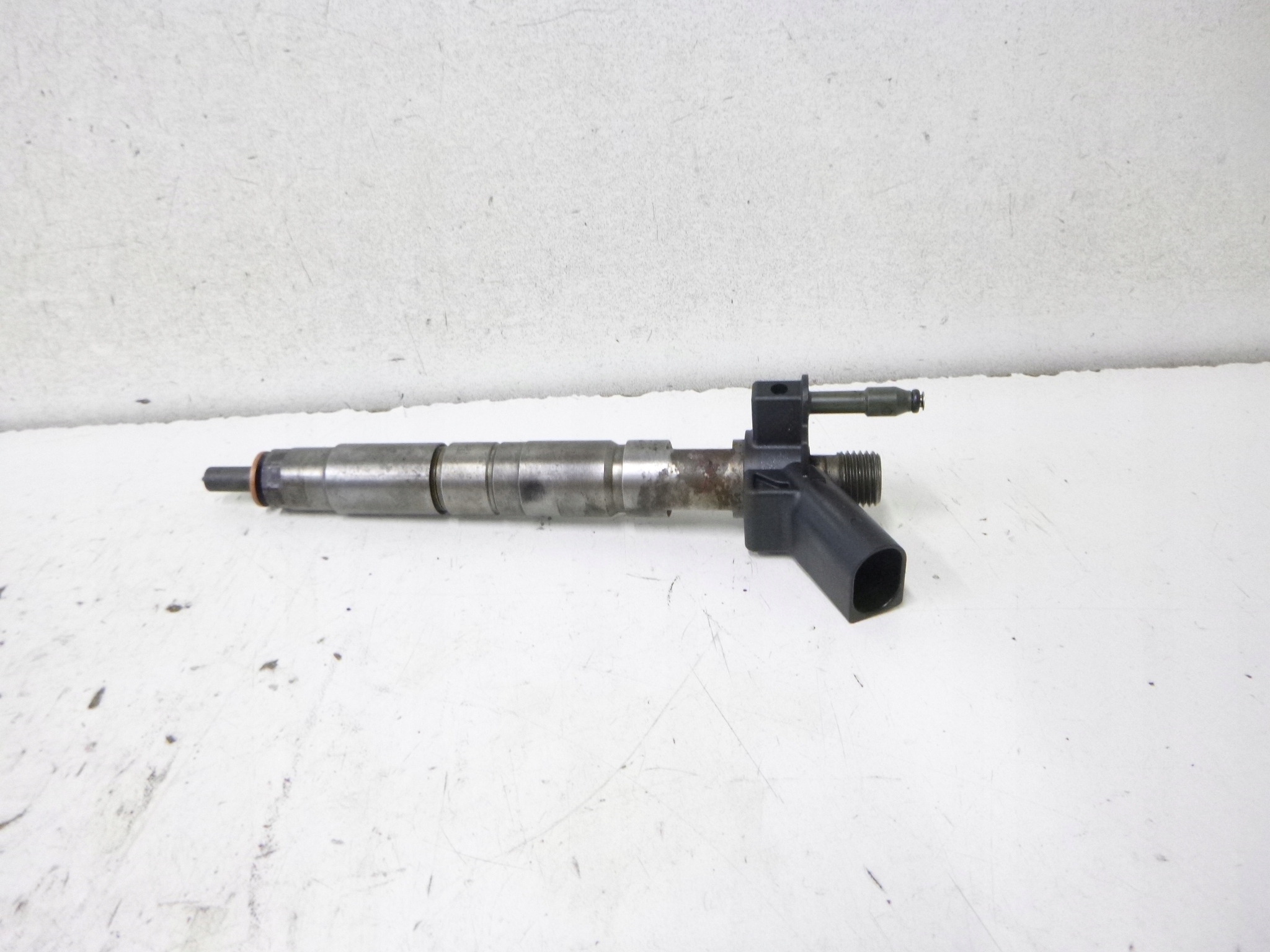 injector nozzles BMW F10 2.0d 2015r. 7823461-01