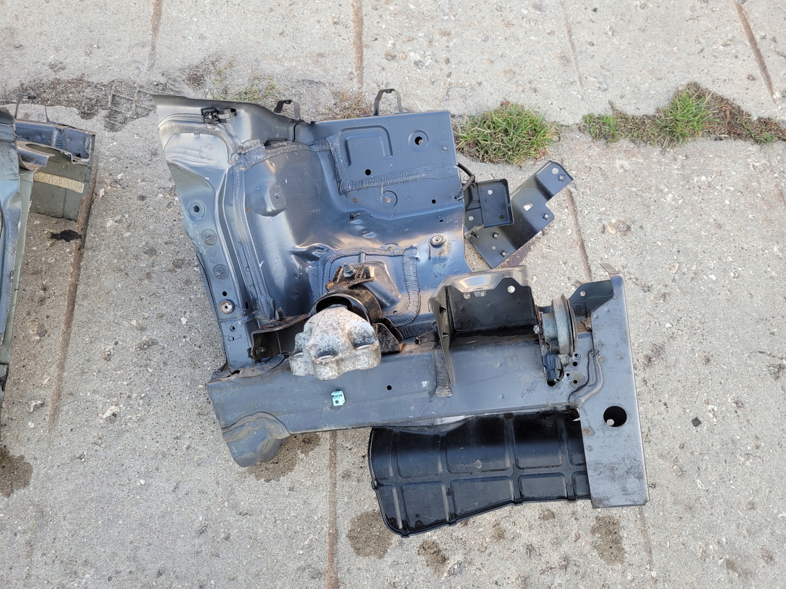 quarter front front left right quarter SSANGYONG TIVOLI ACT