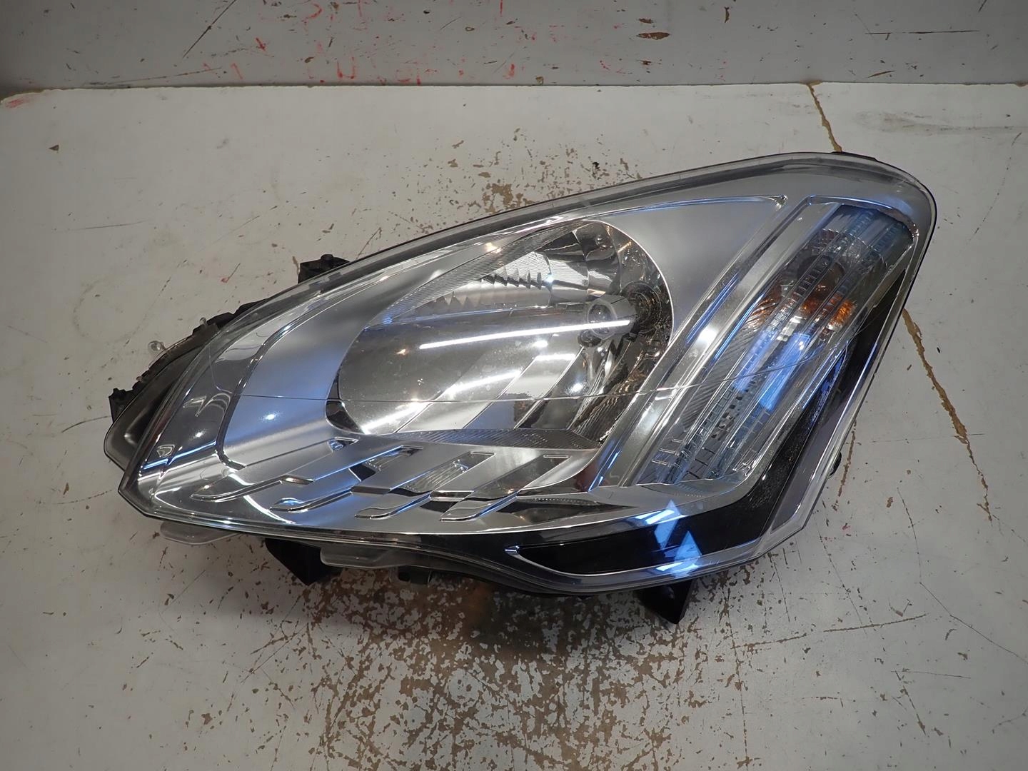 light front front left CITROEN BERLINGO III LIFT 2012